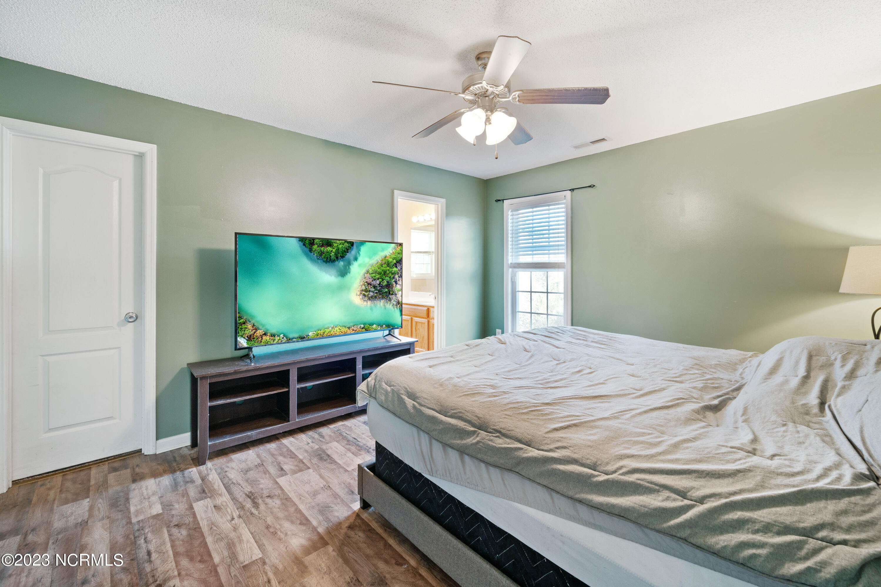 100543901 | Photo 10