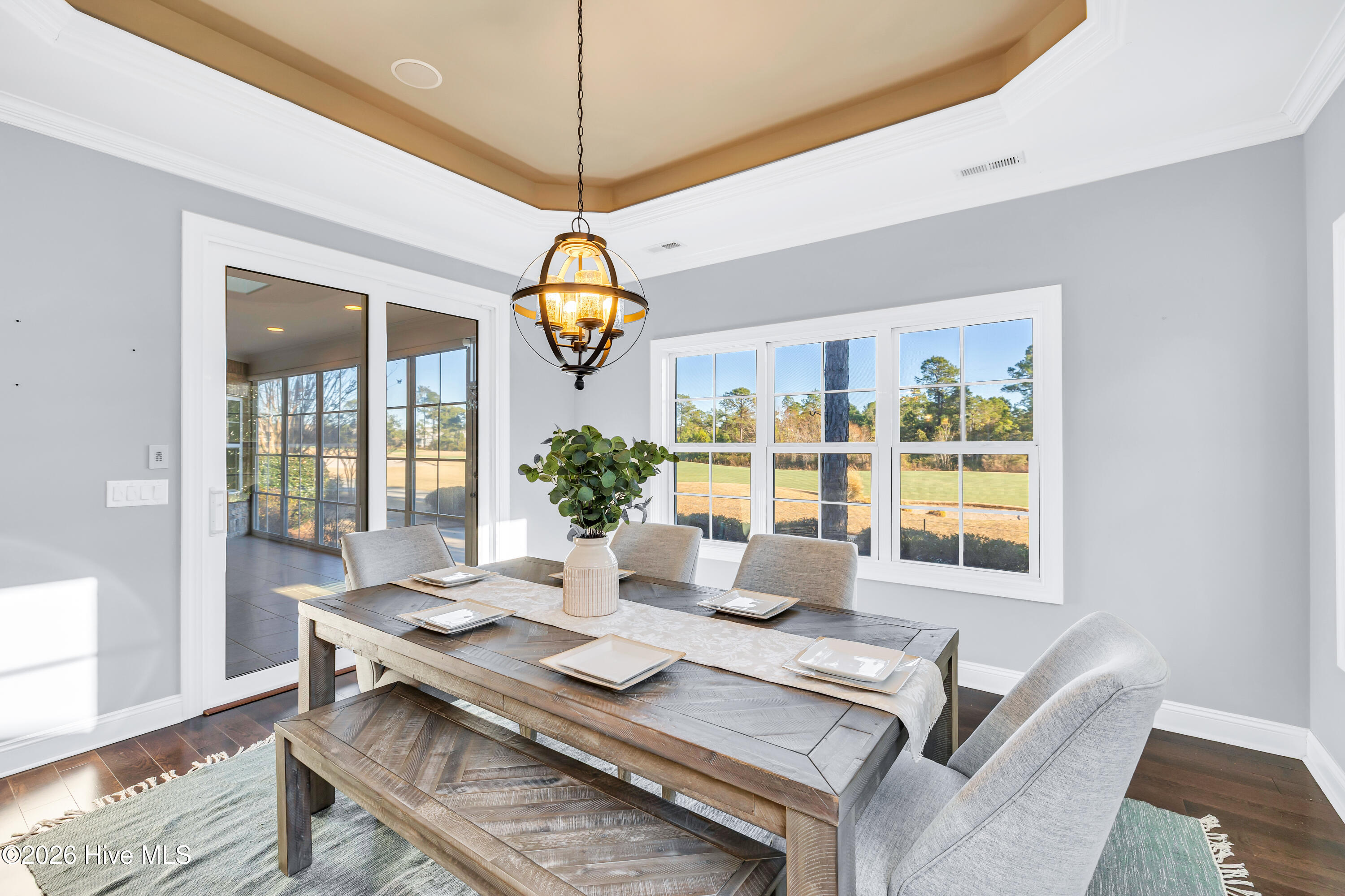 100550205 | Photo 17