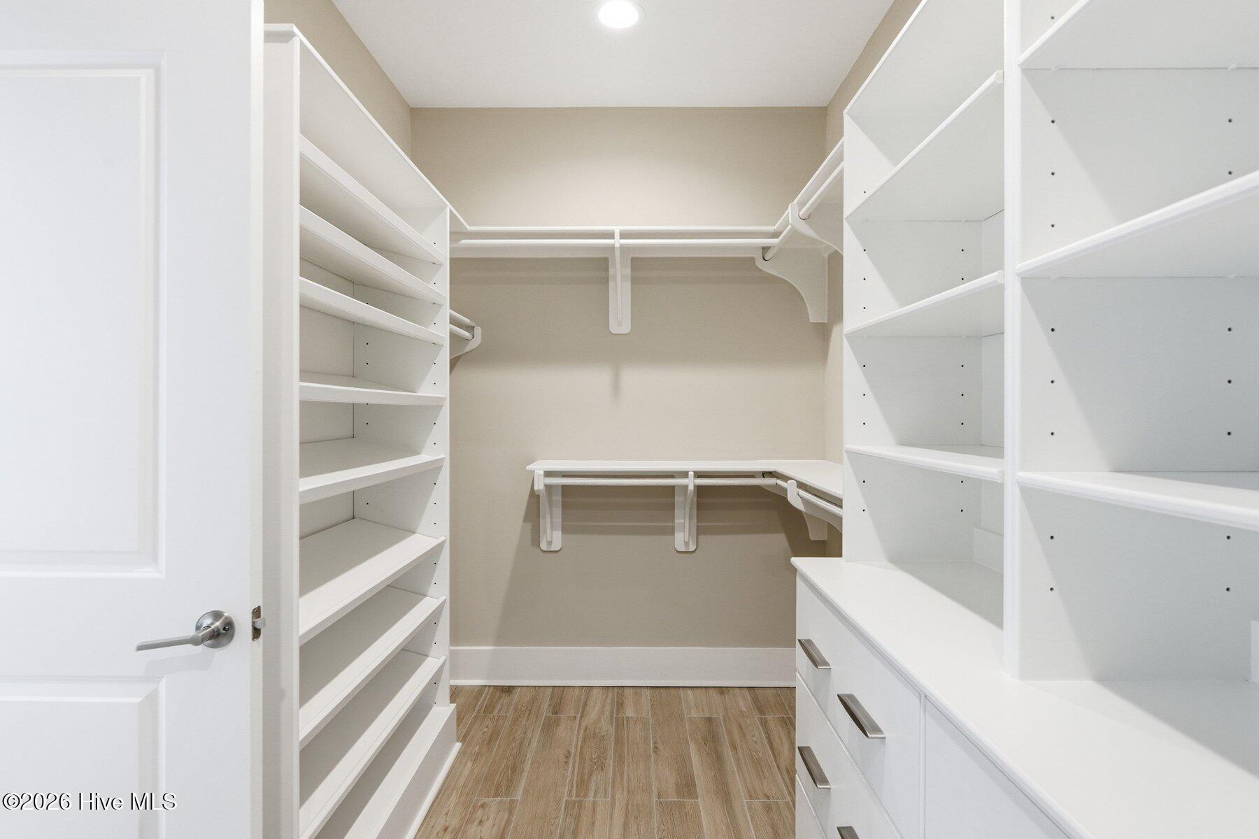 100566694 | Photo 31