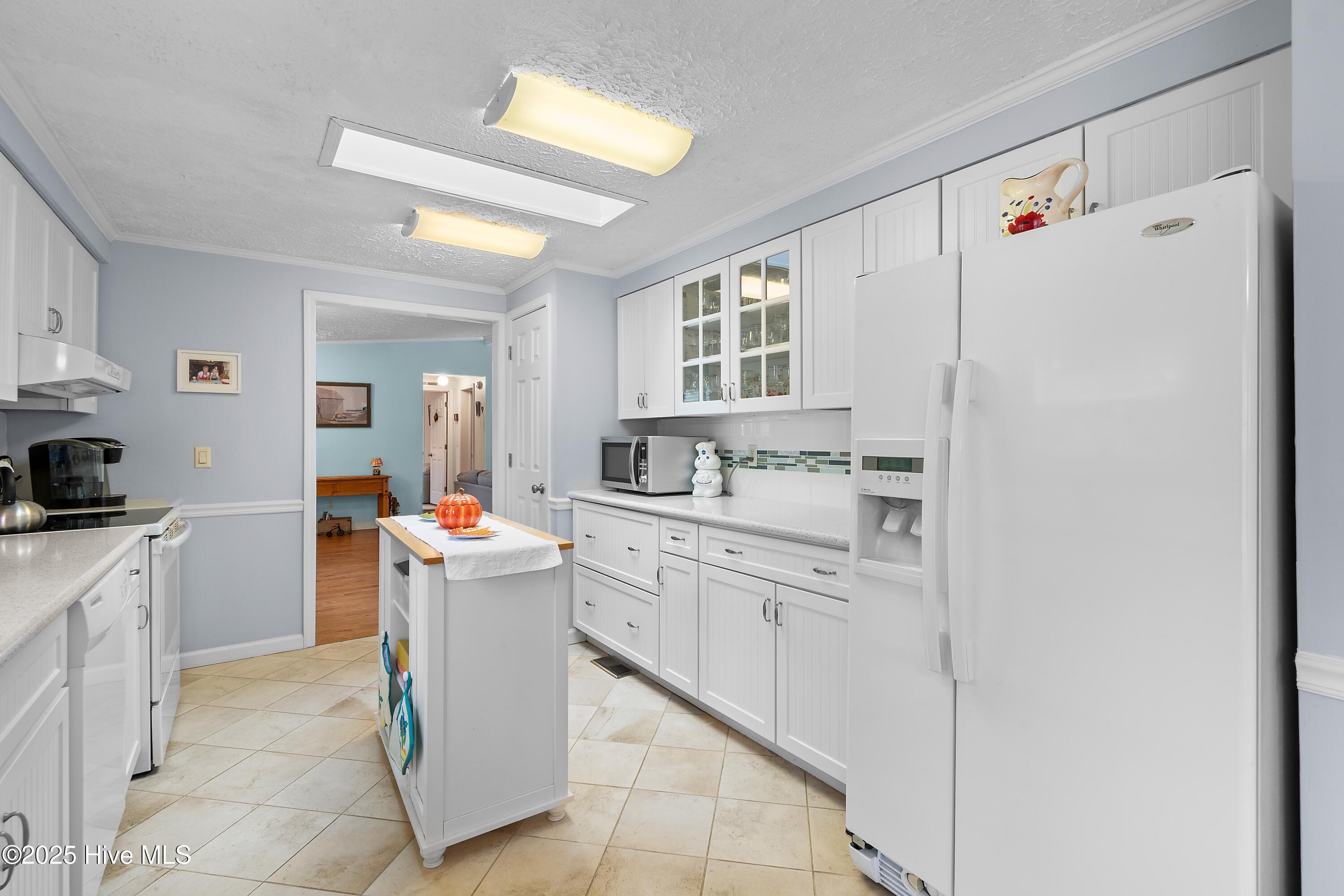 100537026 | Photo 14