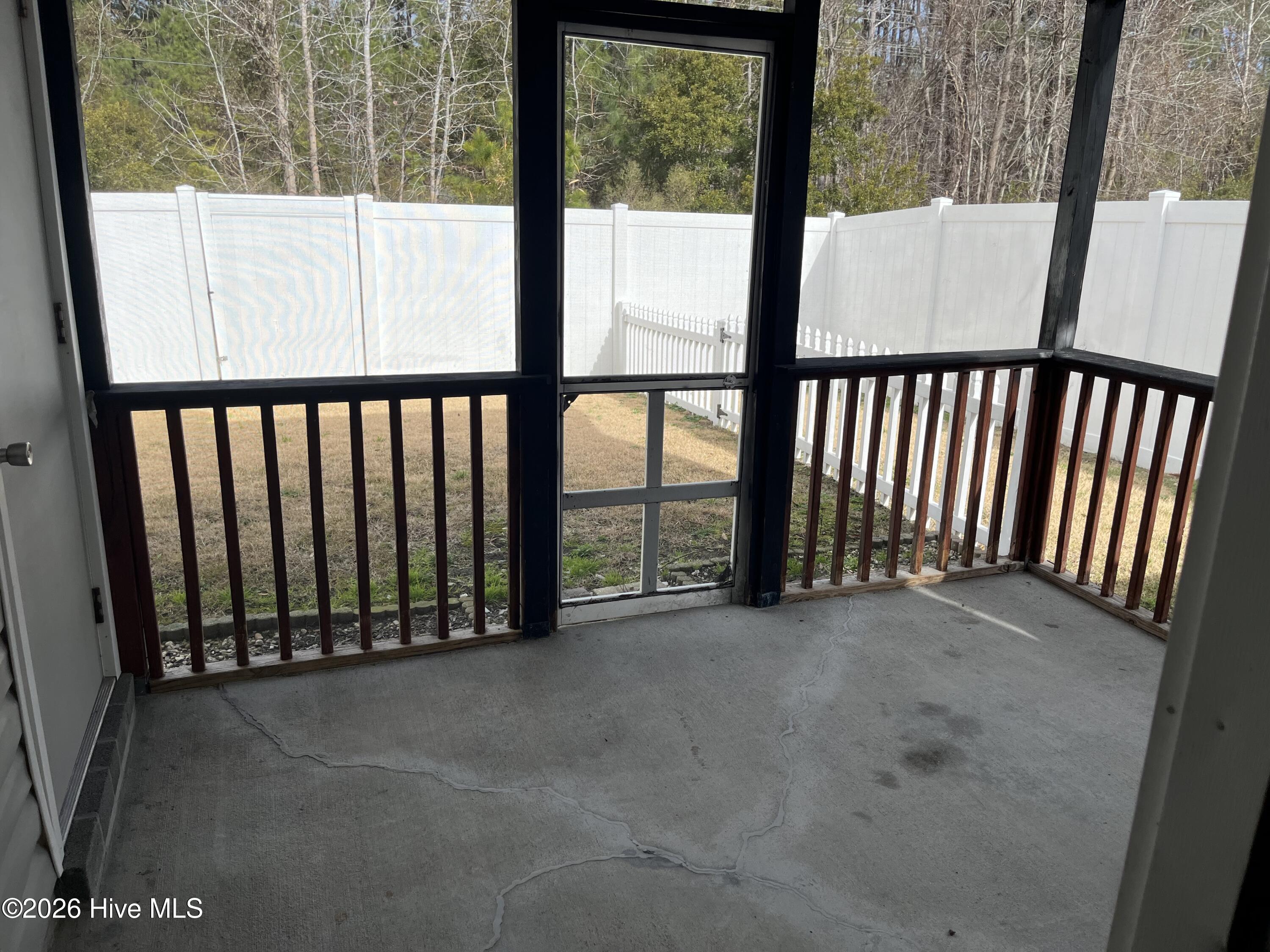 100540600 | Photo 14