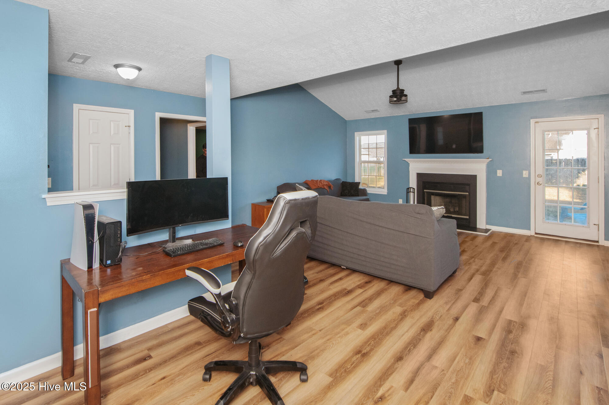 100541598 | Photo 13