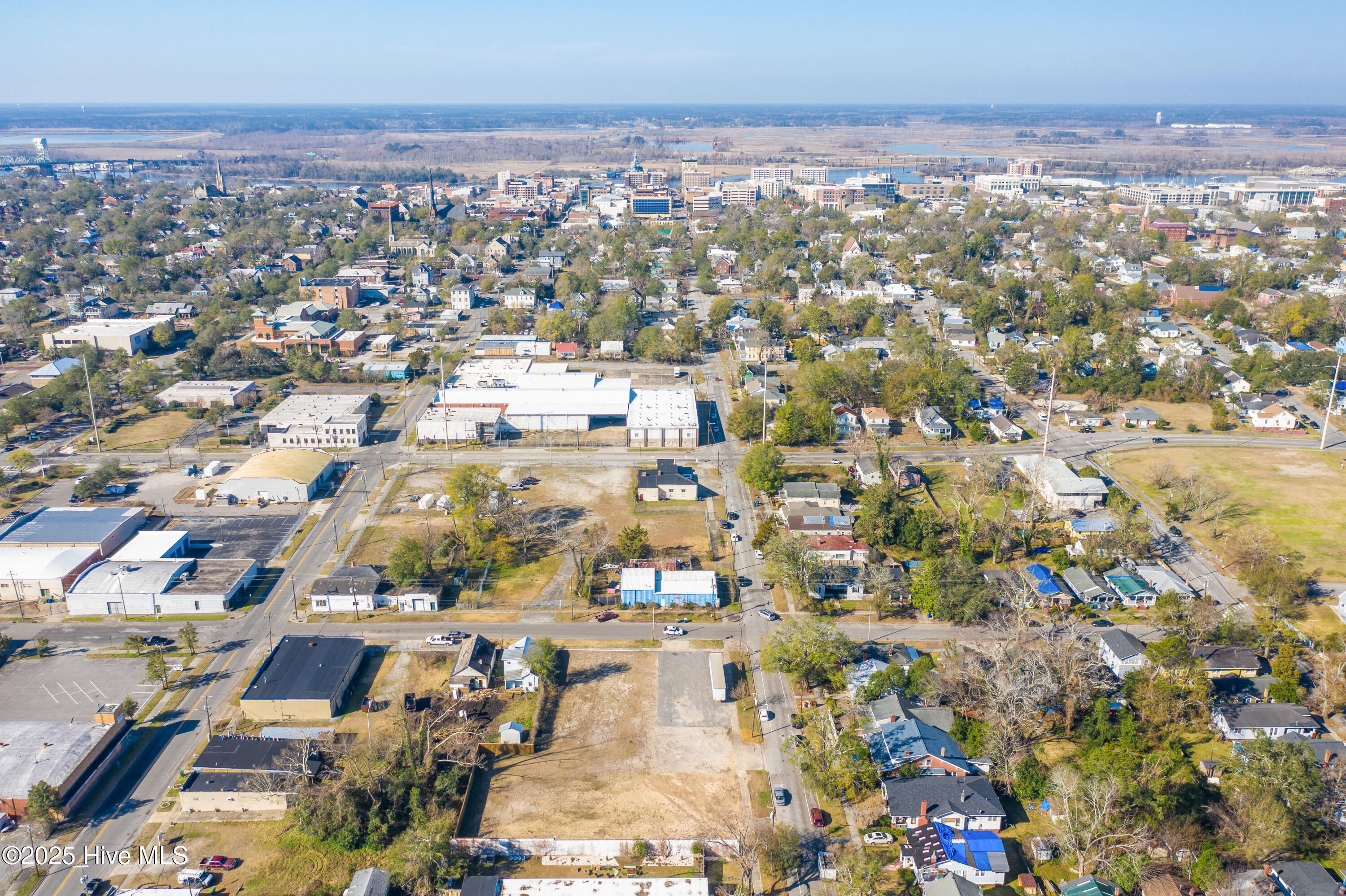 100490623 | Photo 23