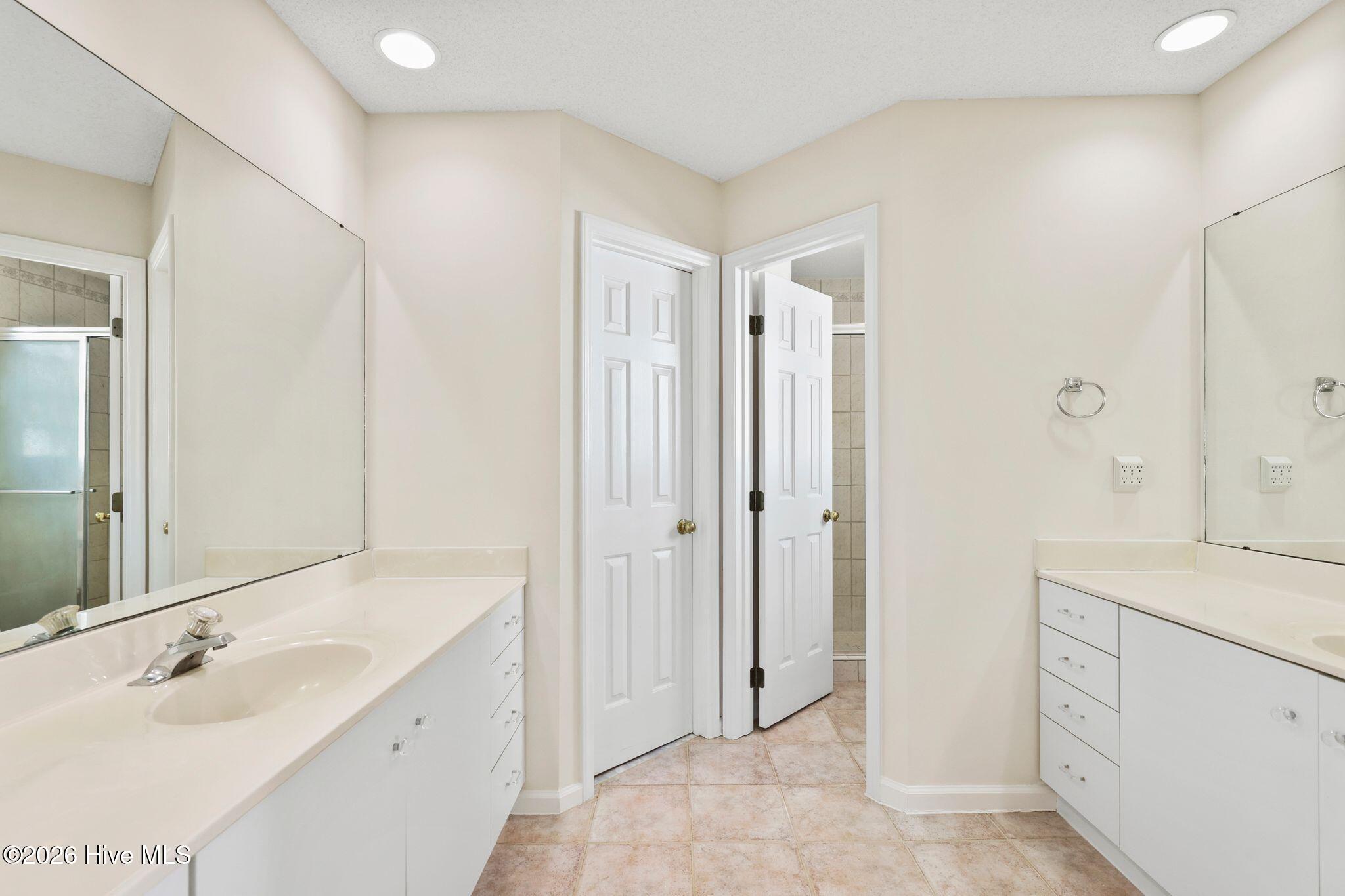 100558031 | Photo 29