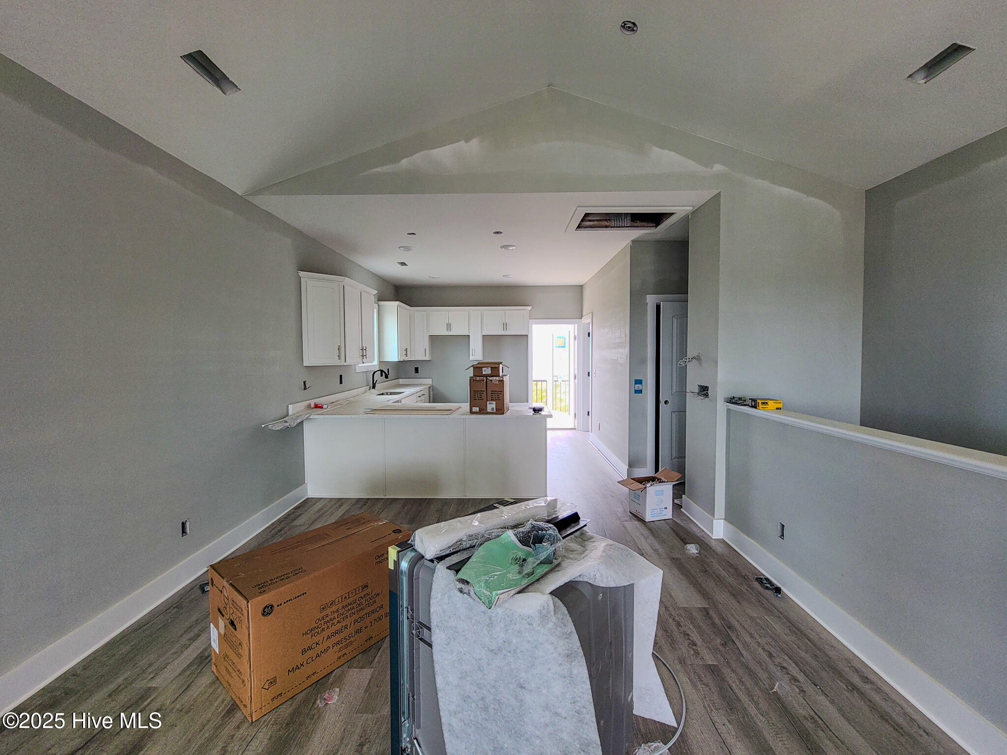 Homes for sale in Surf City, NC | 721 N New River Dr, Surf City, NC 28445 | MLS# 100500384