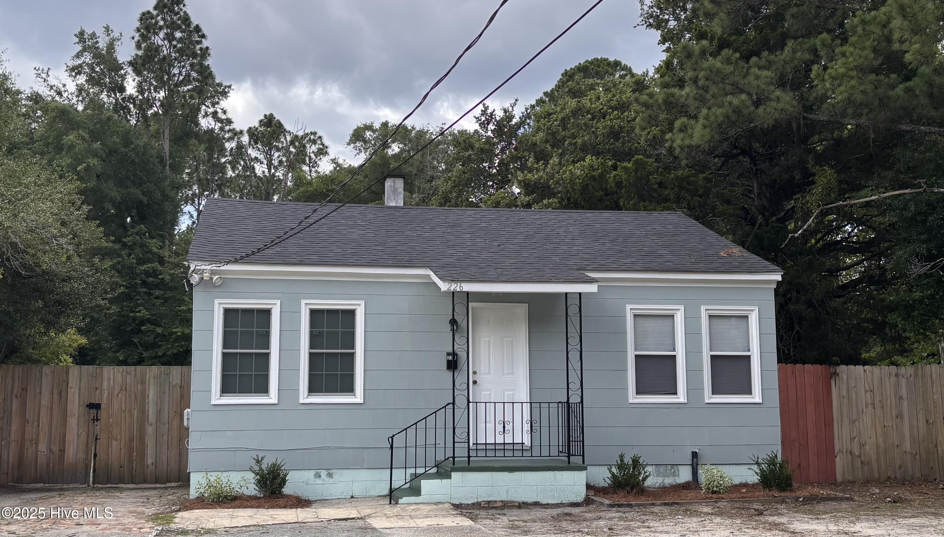 100514695 | Photo 12