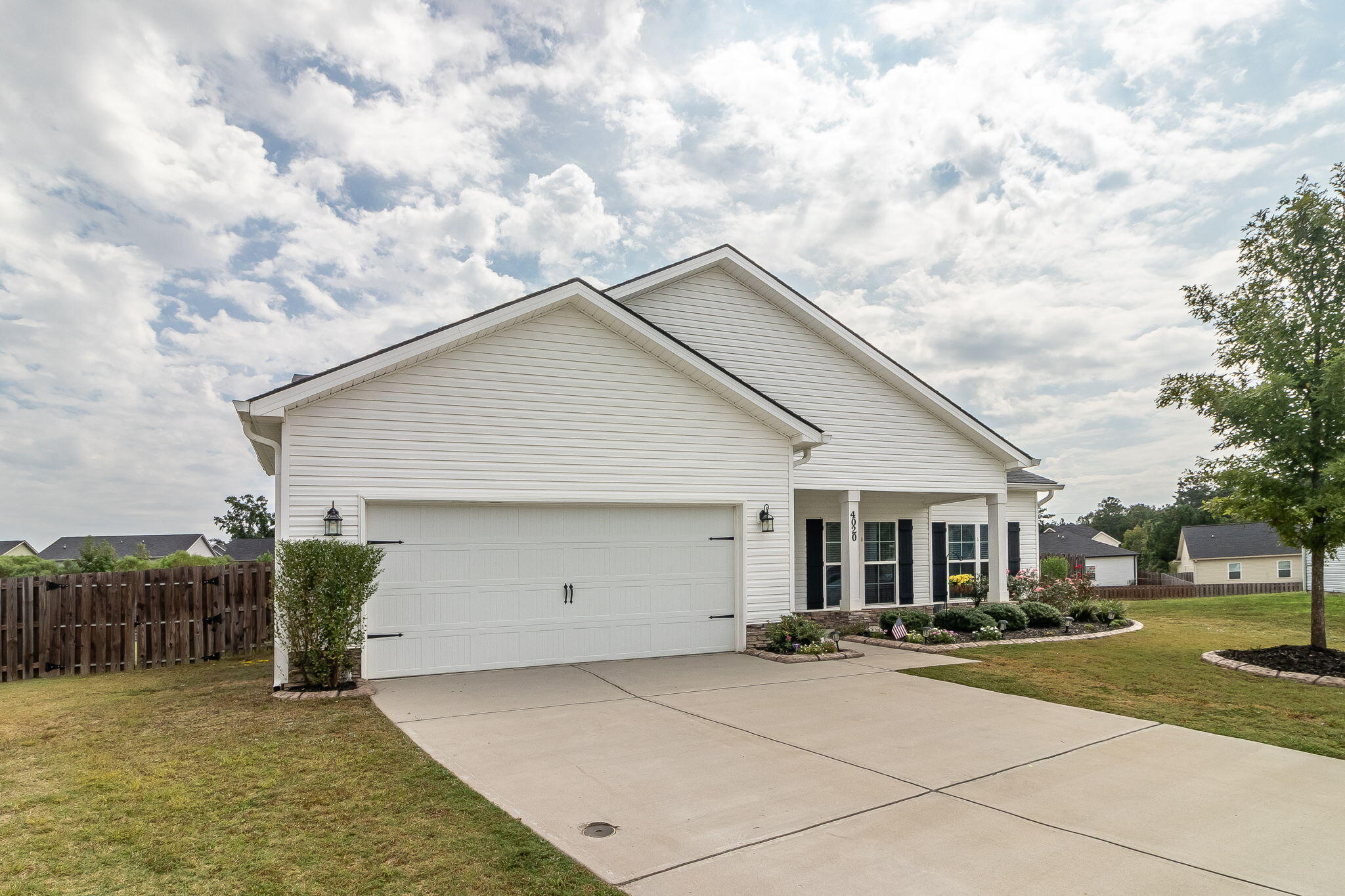 3-web-or-mls-4020 PENSACOLA WAY ©-0682