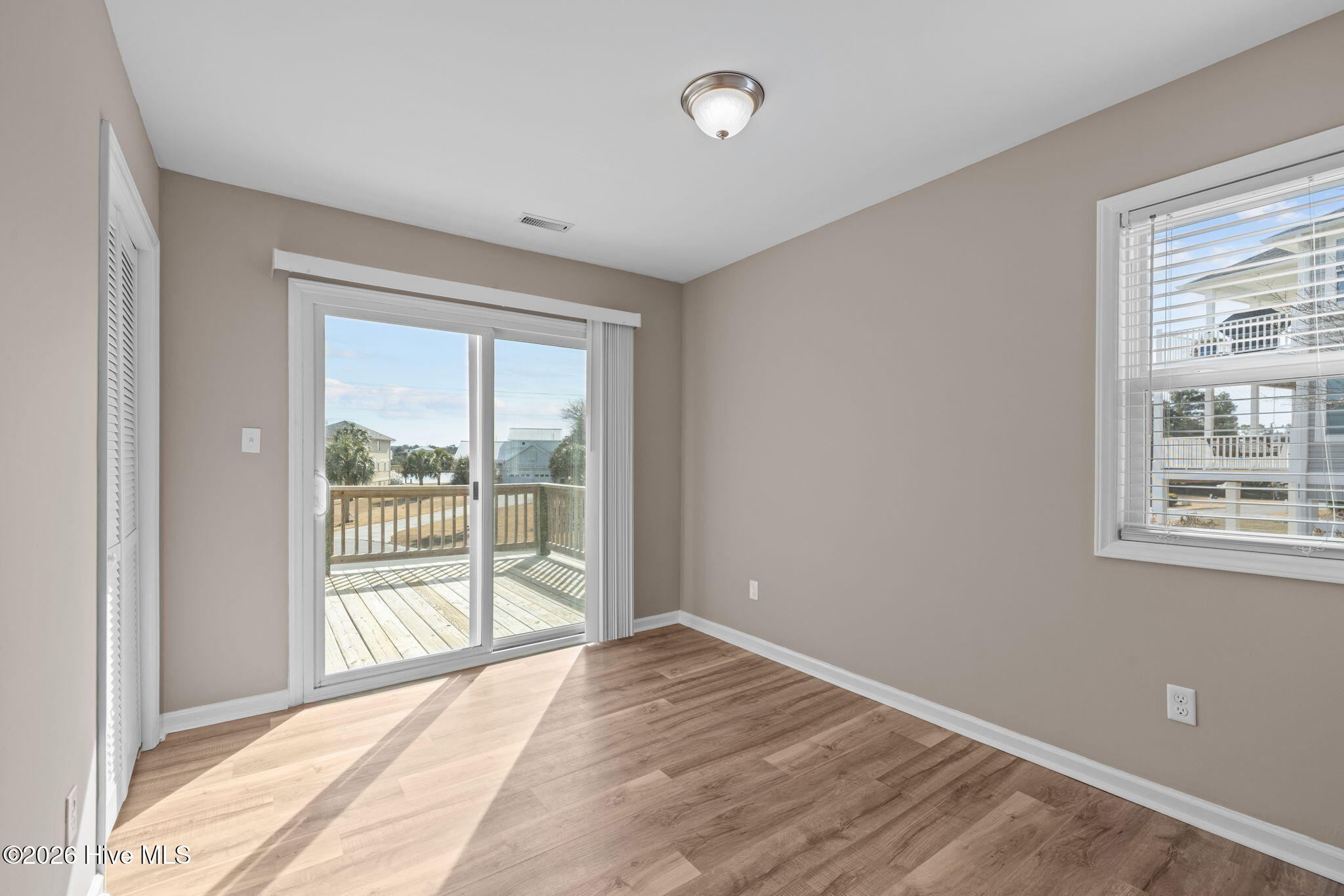 100551291 | Photo 20