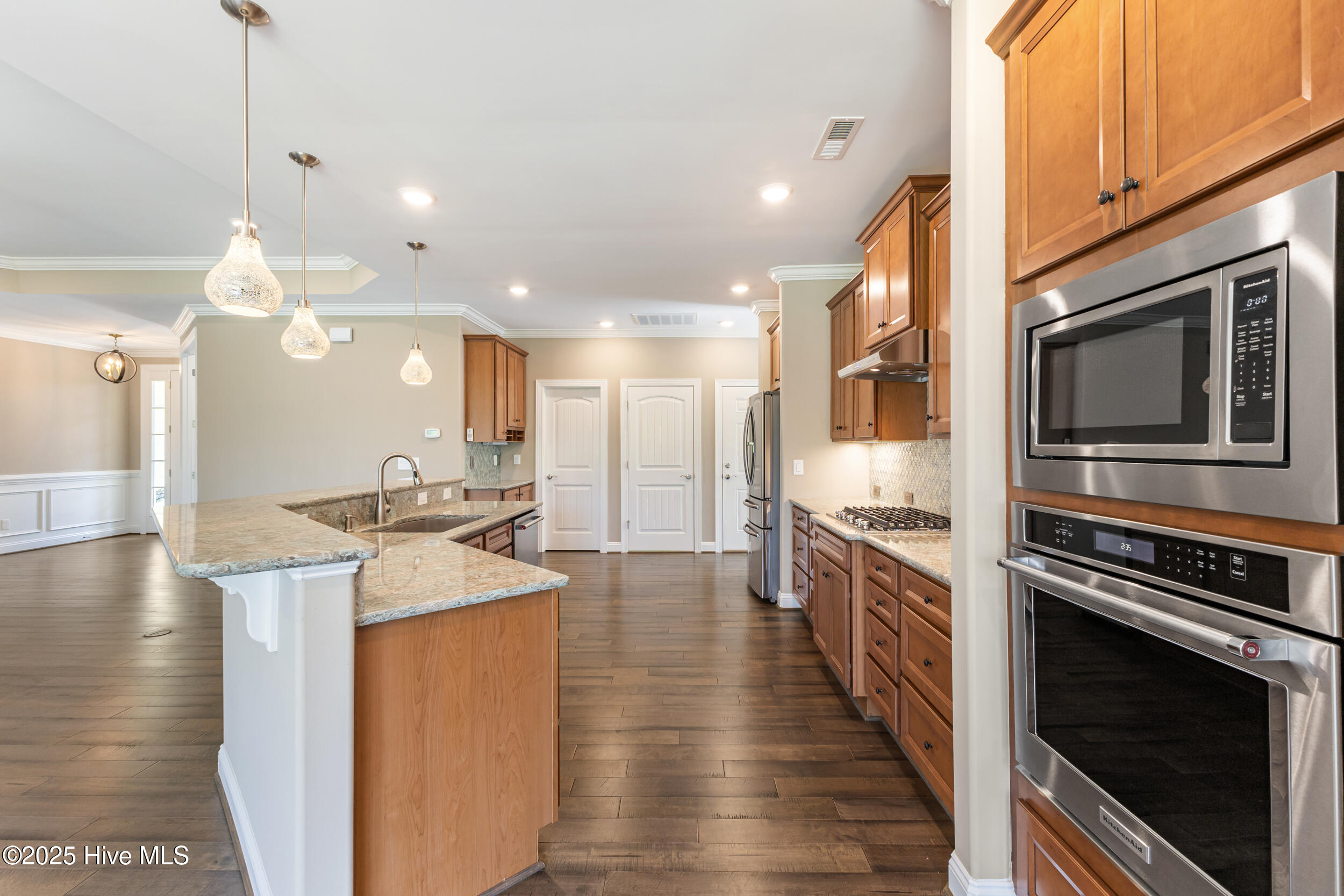 100534390 | Photo 20