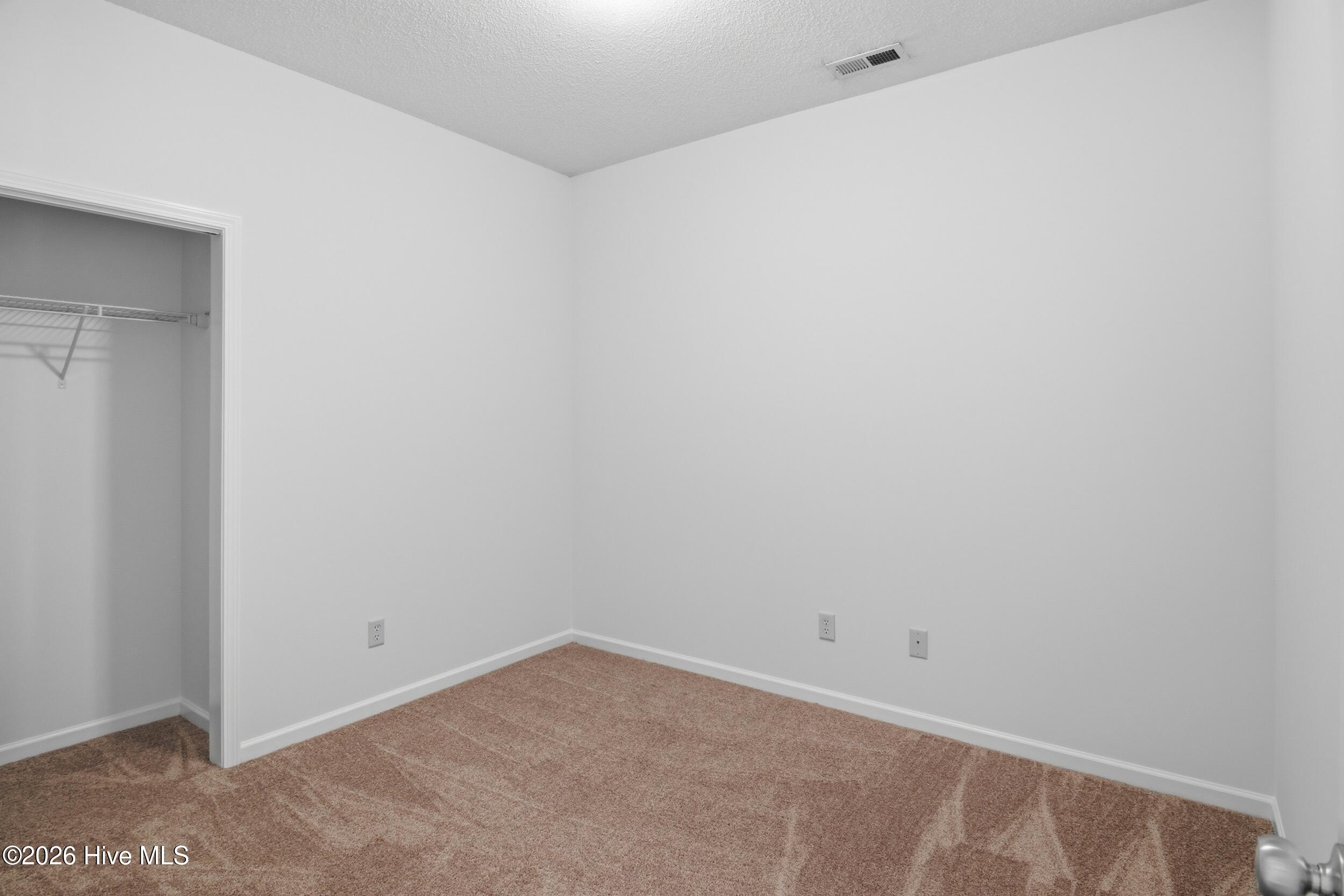 100554409 | Photo 31