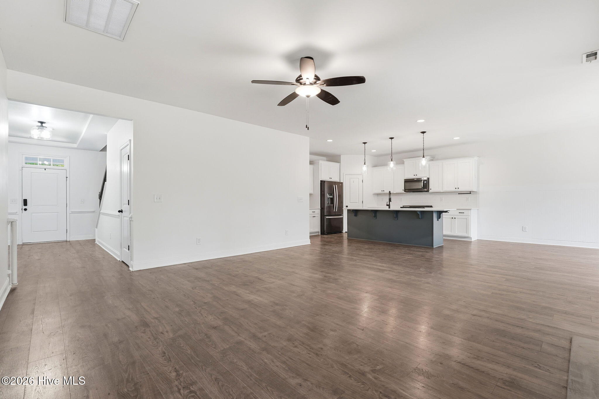 LARGE living space - perfect for hosting