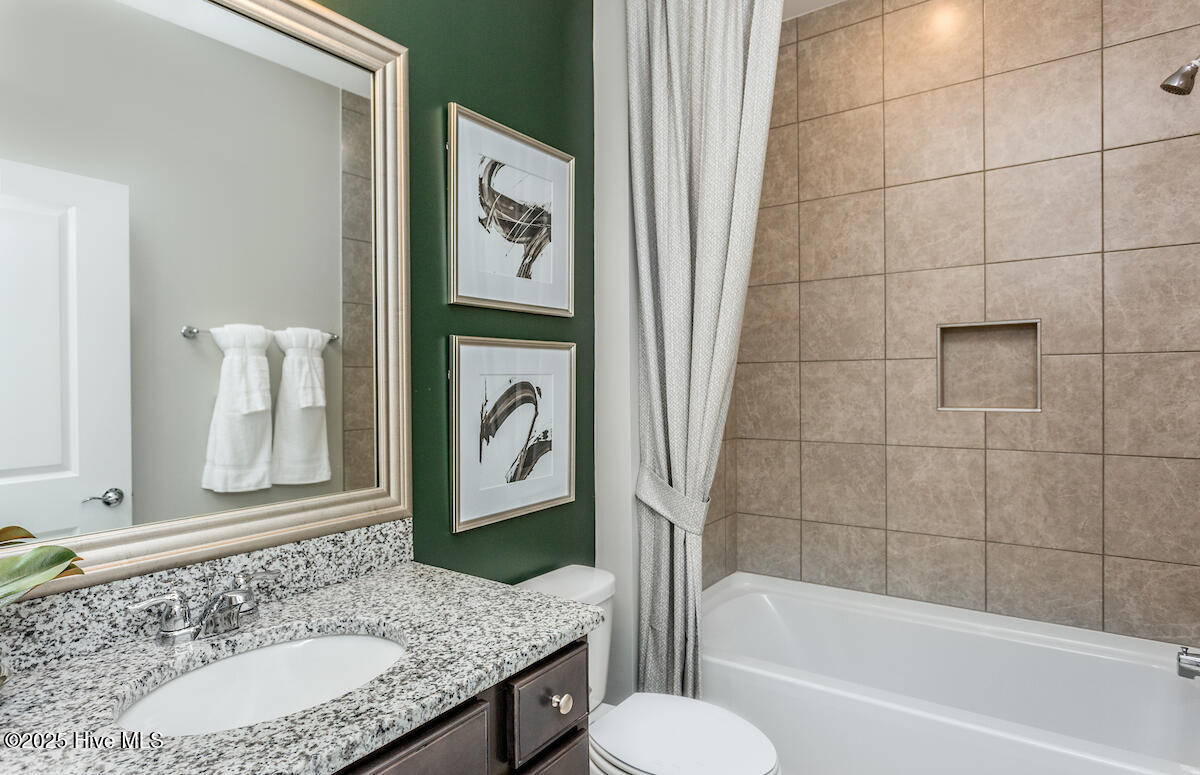 100526331 | Photo 21