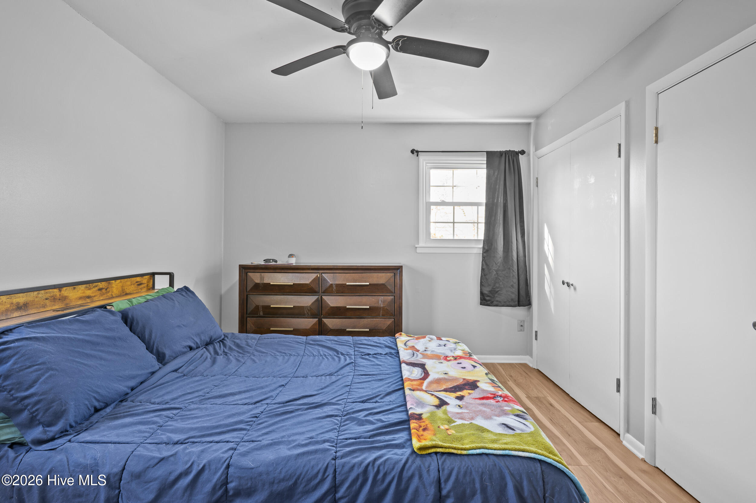 100550340 | Photo 21