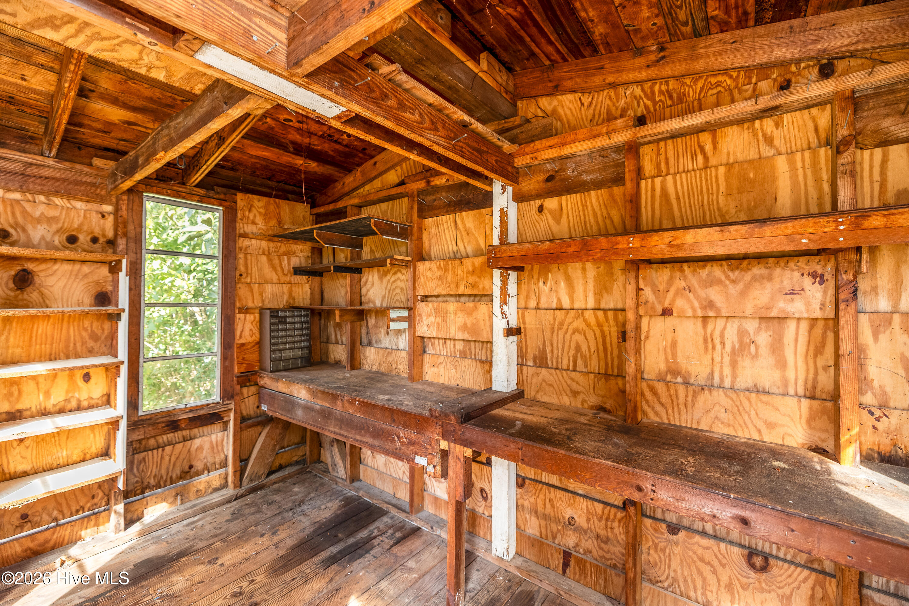 100555123 | Photo 37