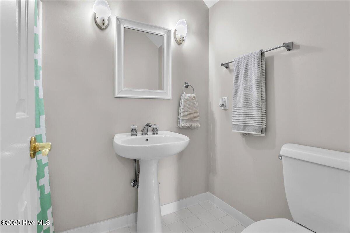 100545058 | Photo 45