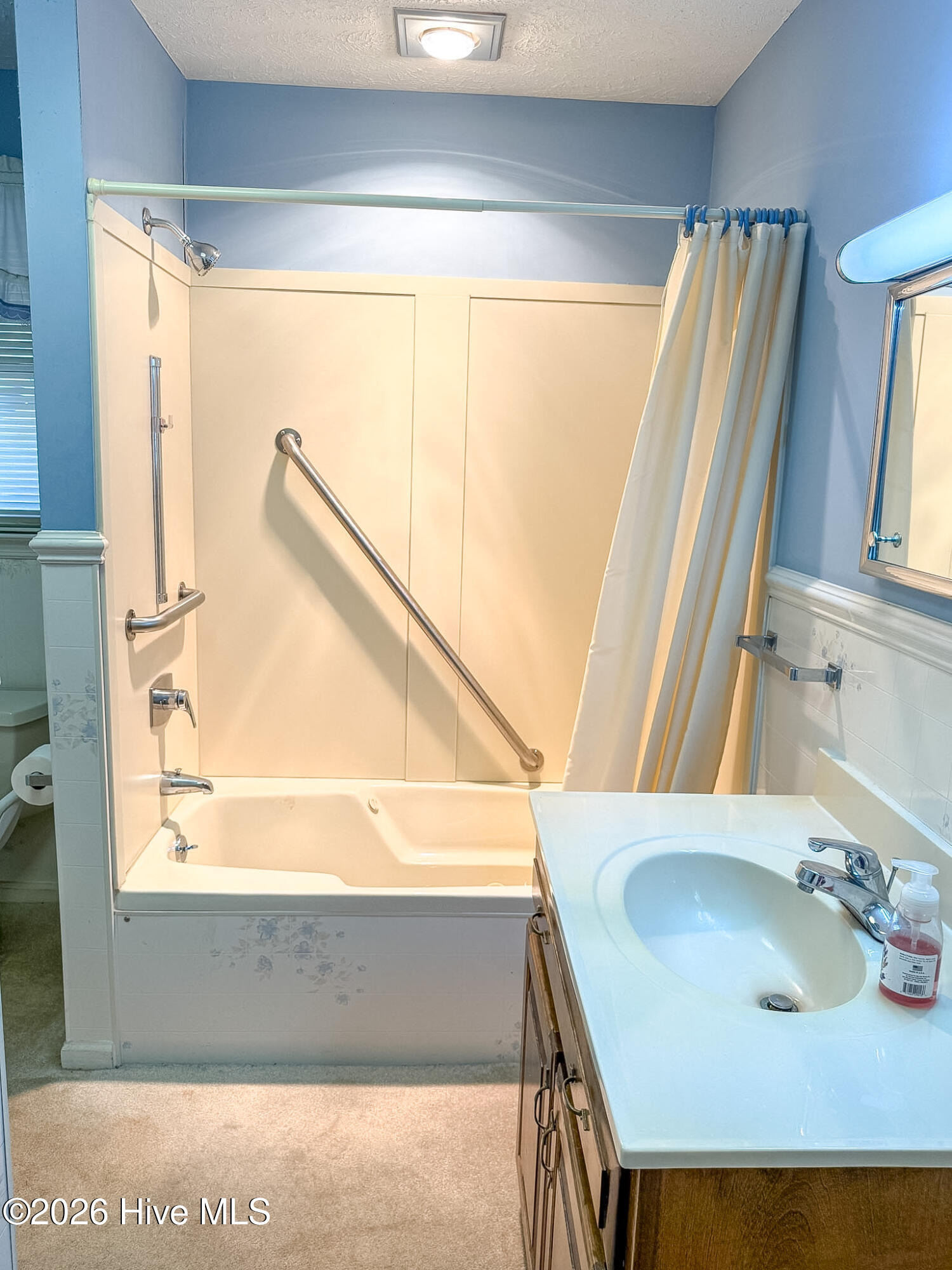 100560688 | Photo 12