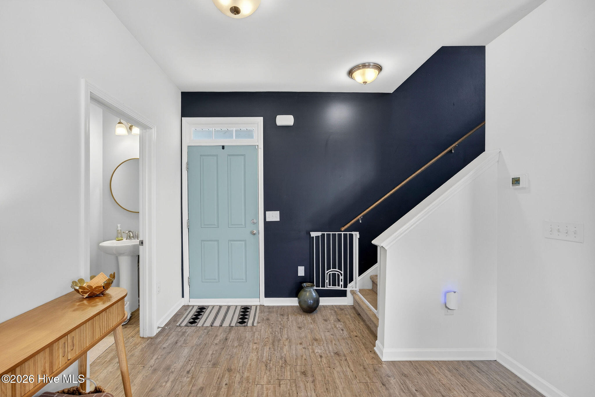 100562313 | Photo 24