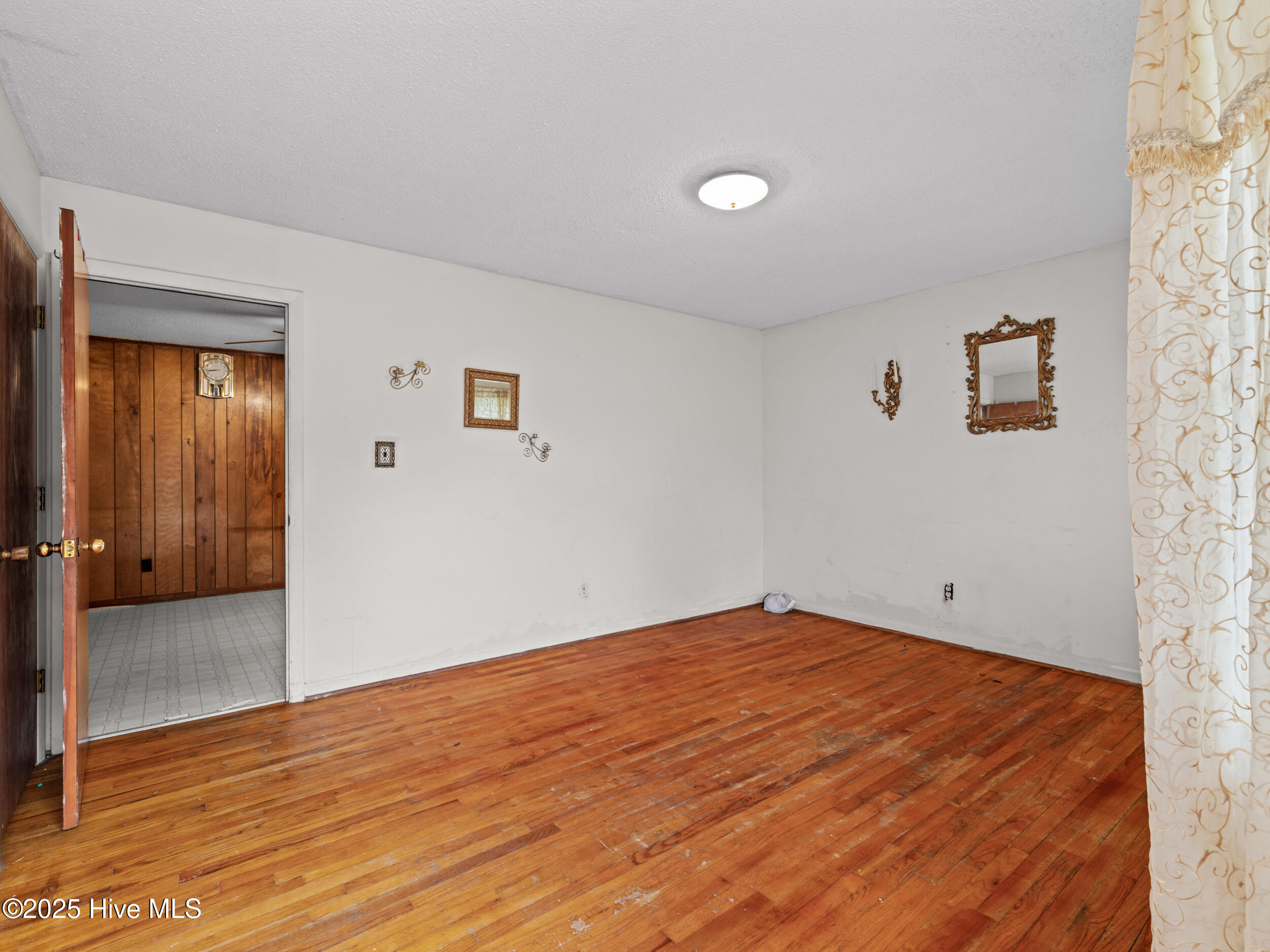 100524273 | Photo 10