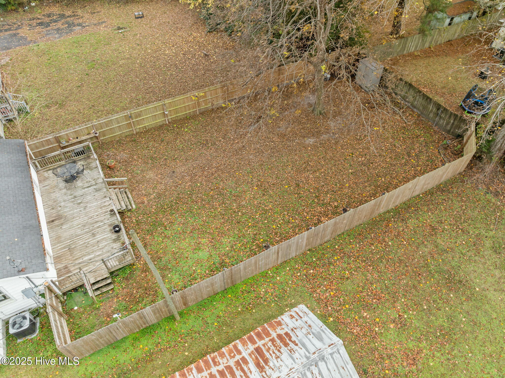 100549332 | Photo 26