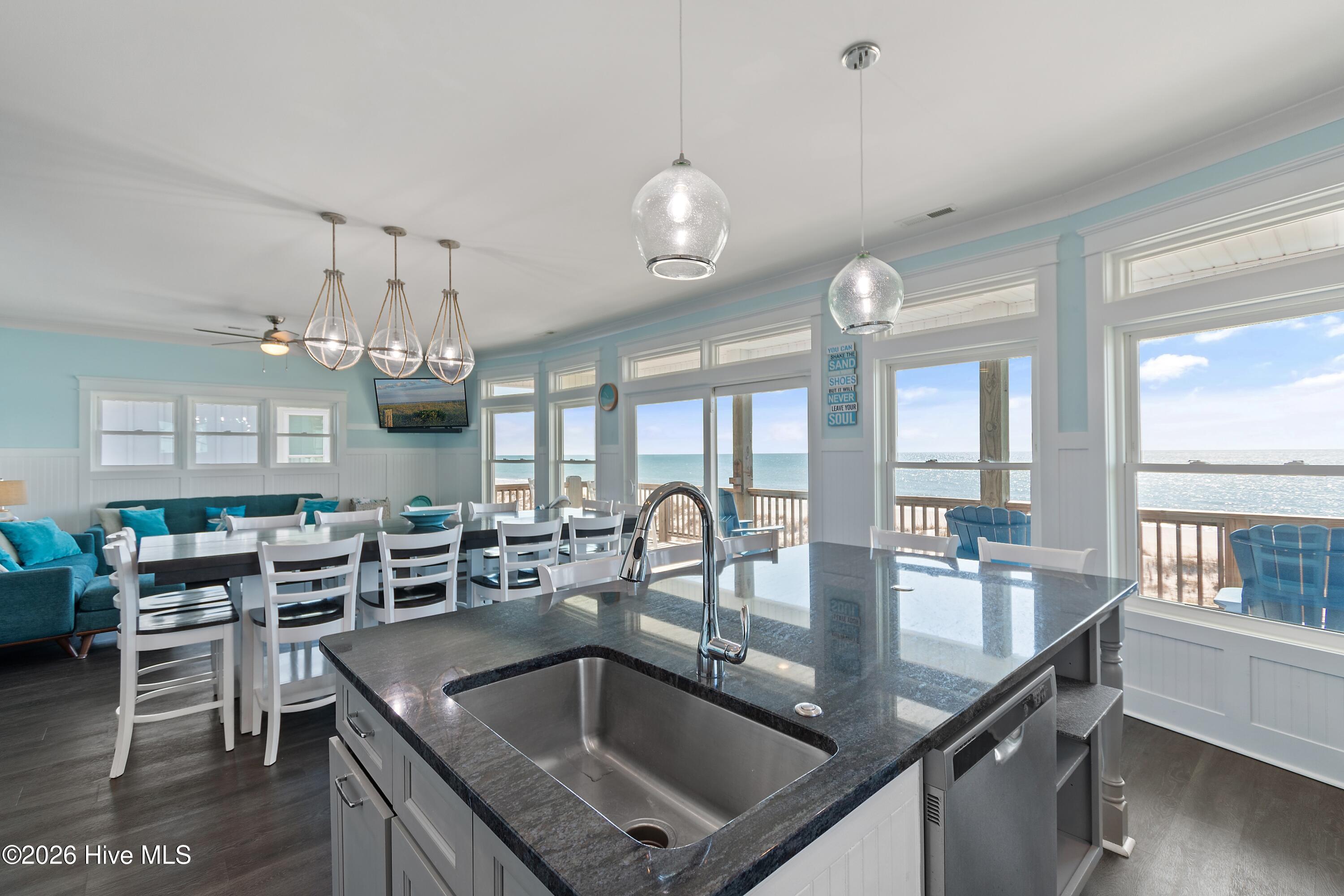 100557175 | Photo 57