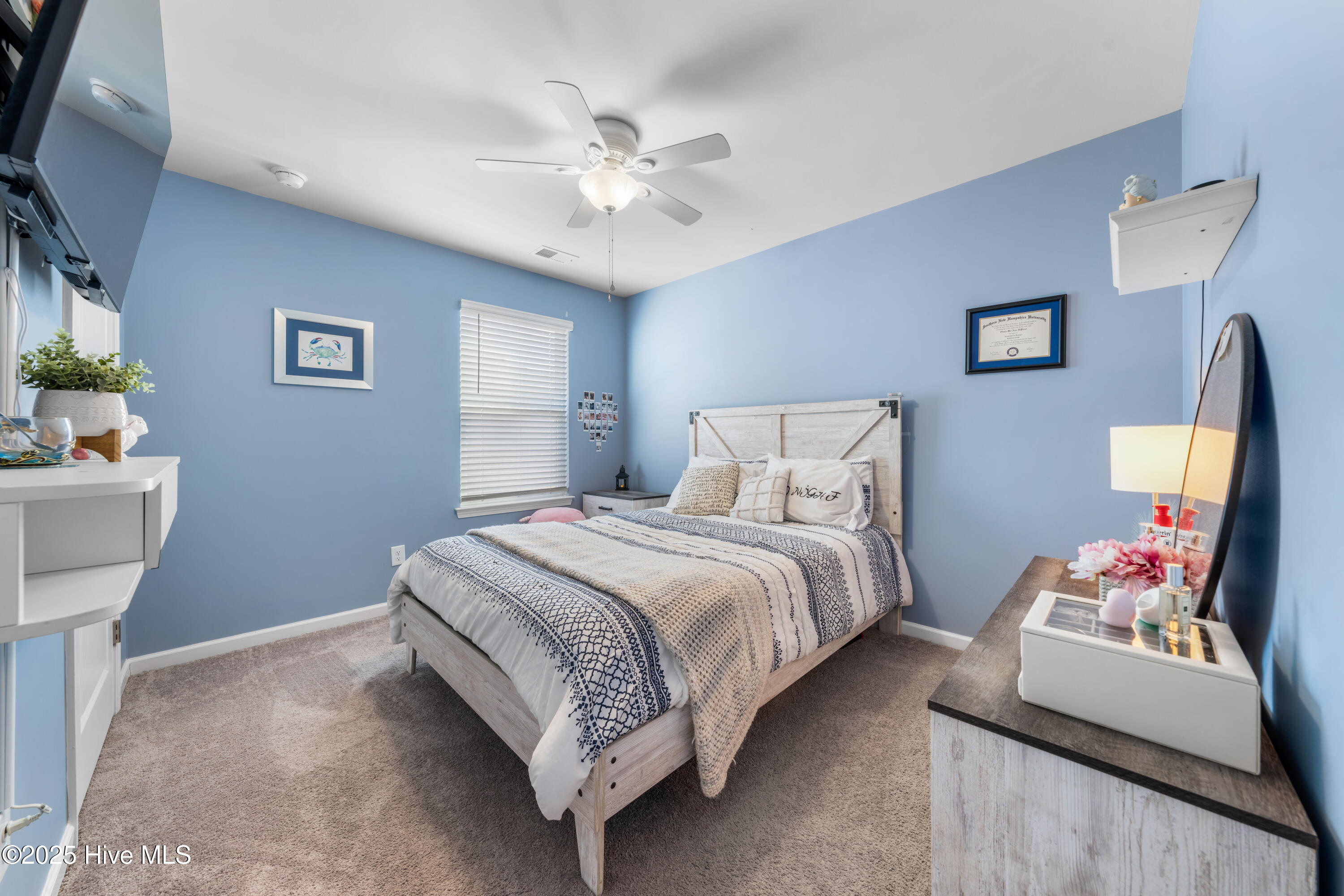 100542617 | Photo 36