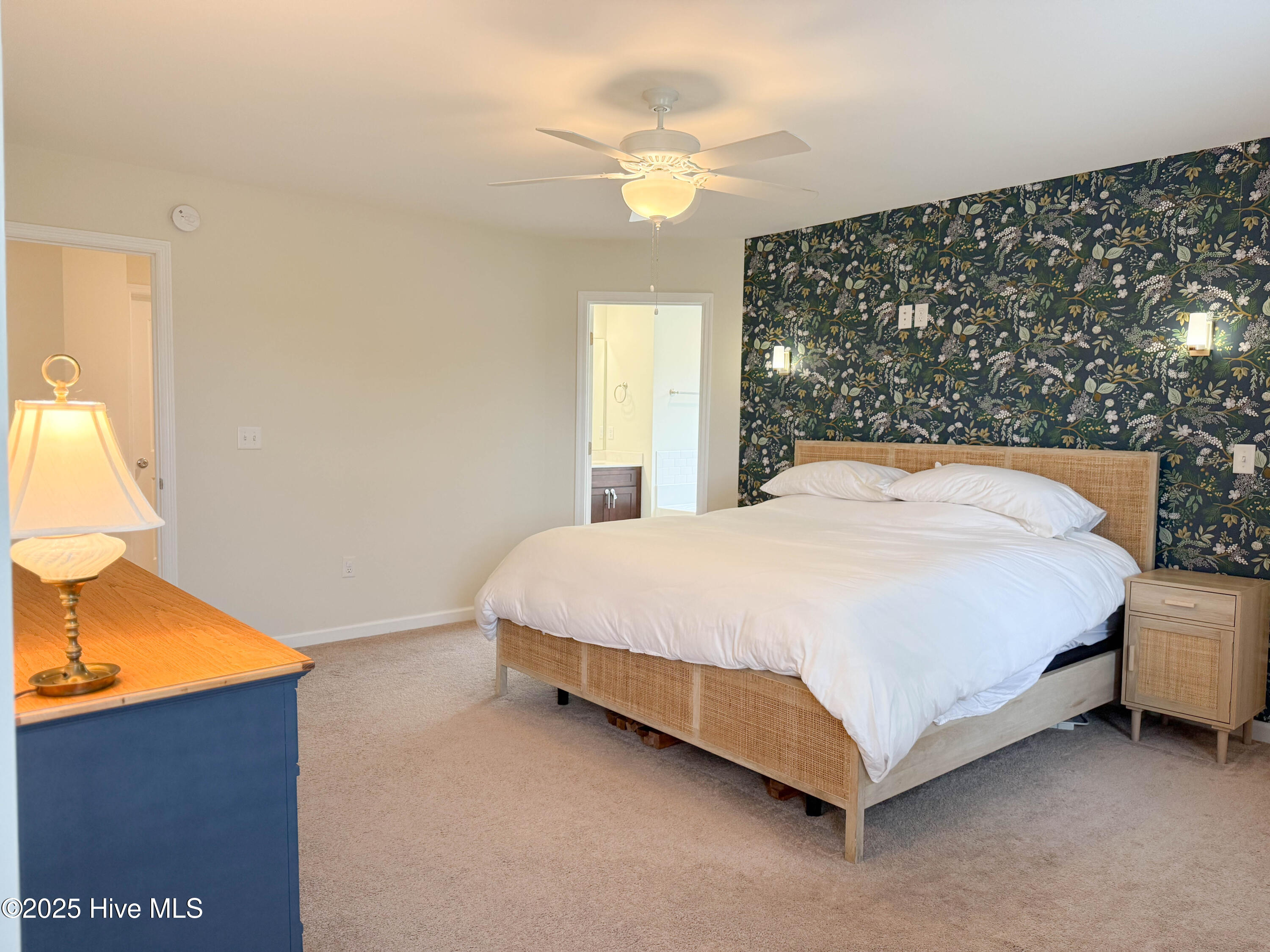 100536408 | Photo 31