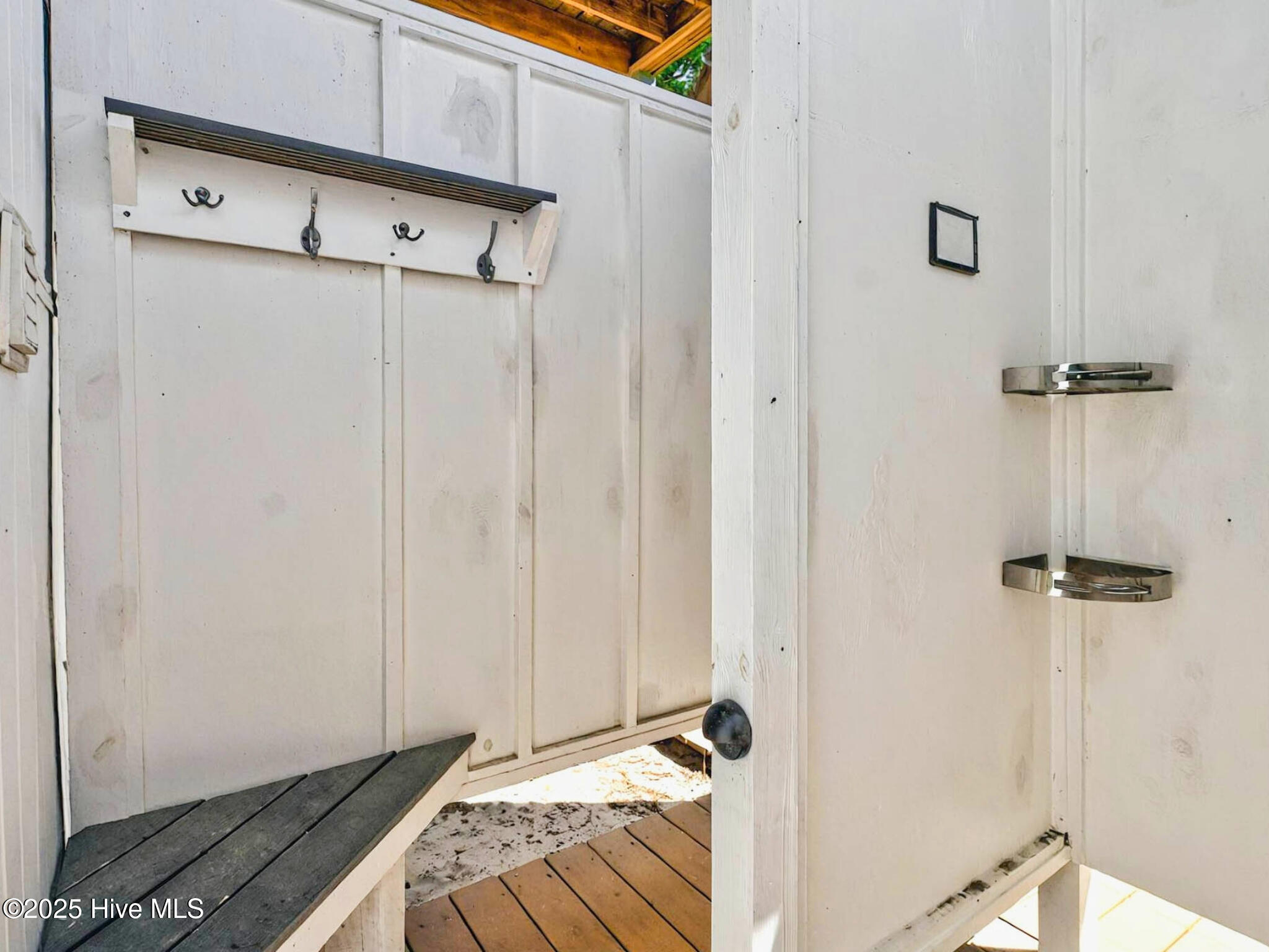 100504393 | Photo 40