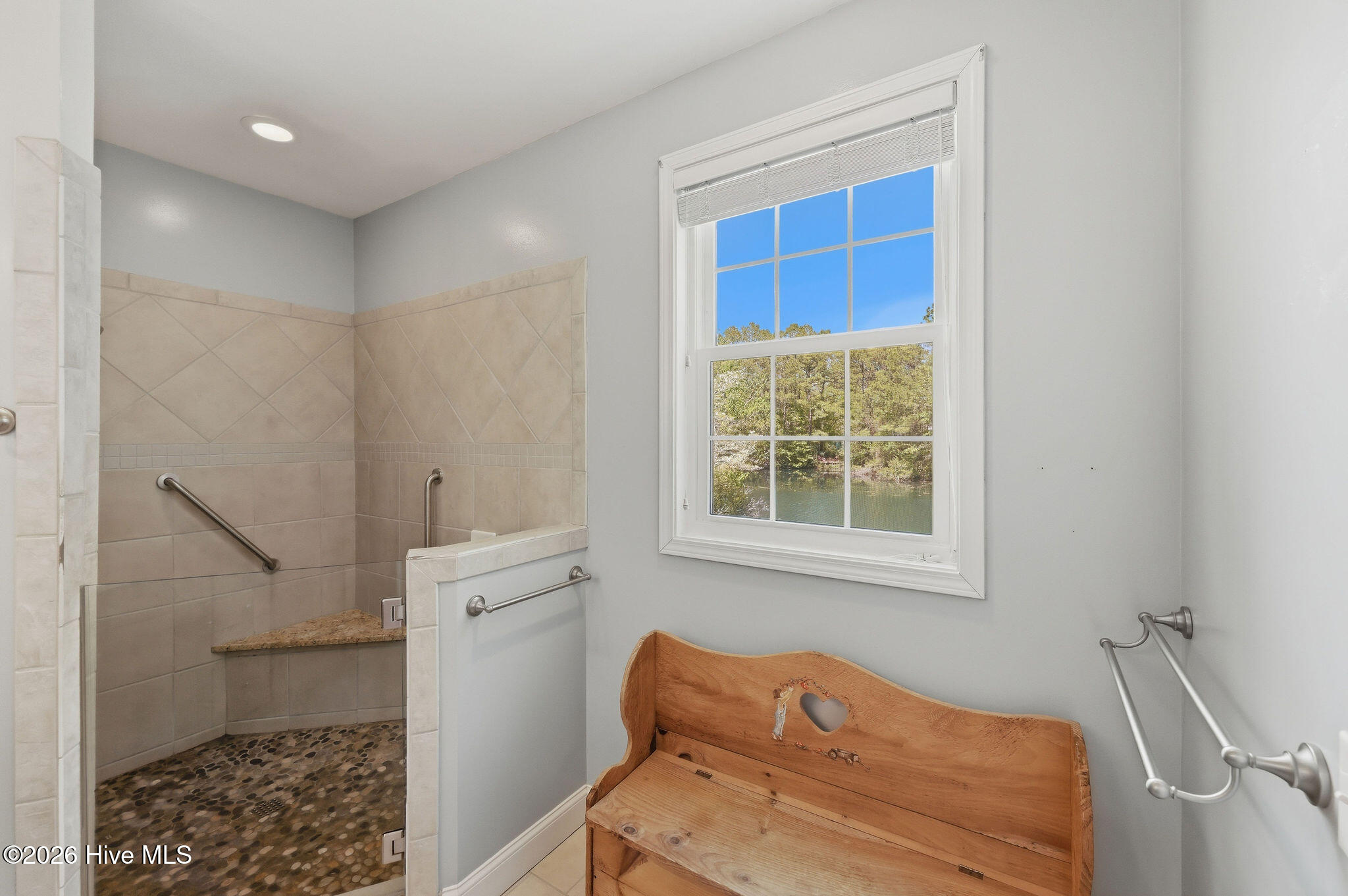 100567375 | Photo 39