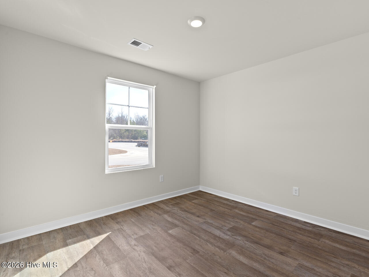 100544401 | Photo 10