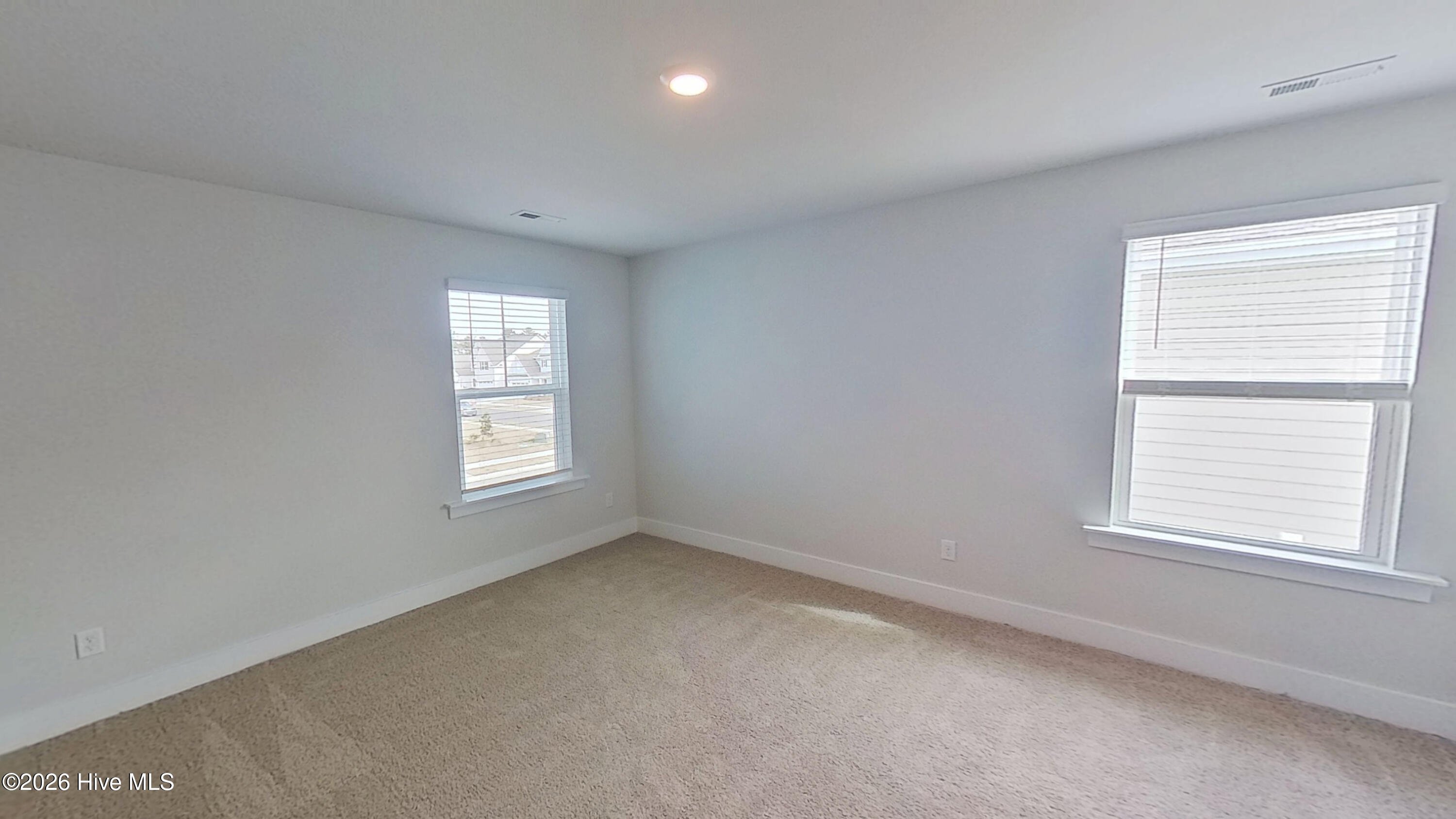 100553960 | Photo 10