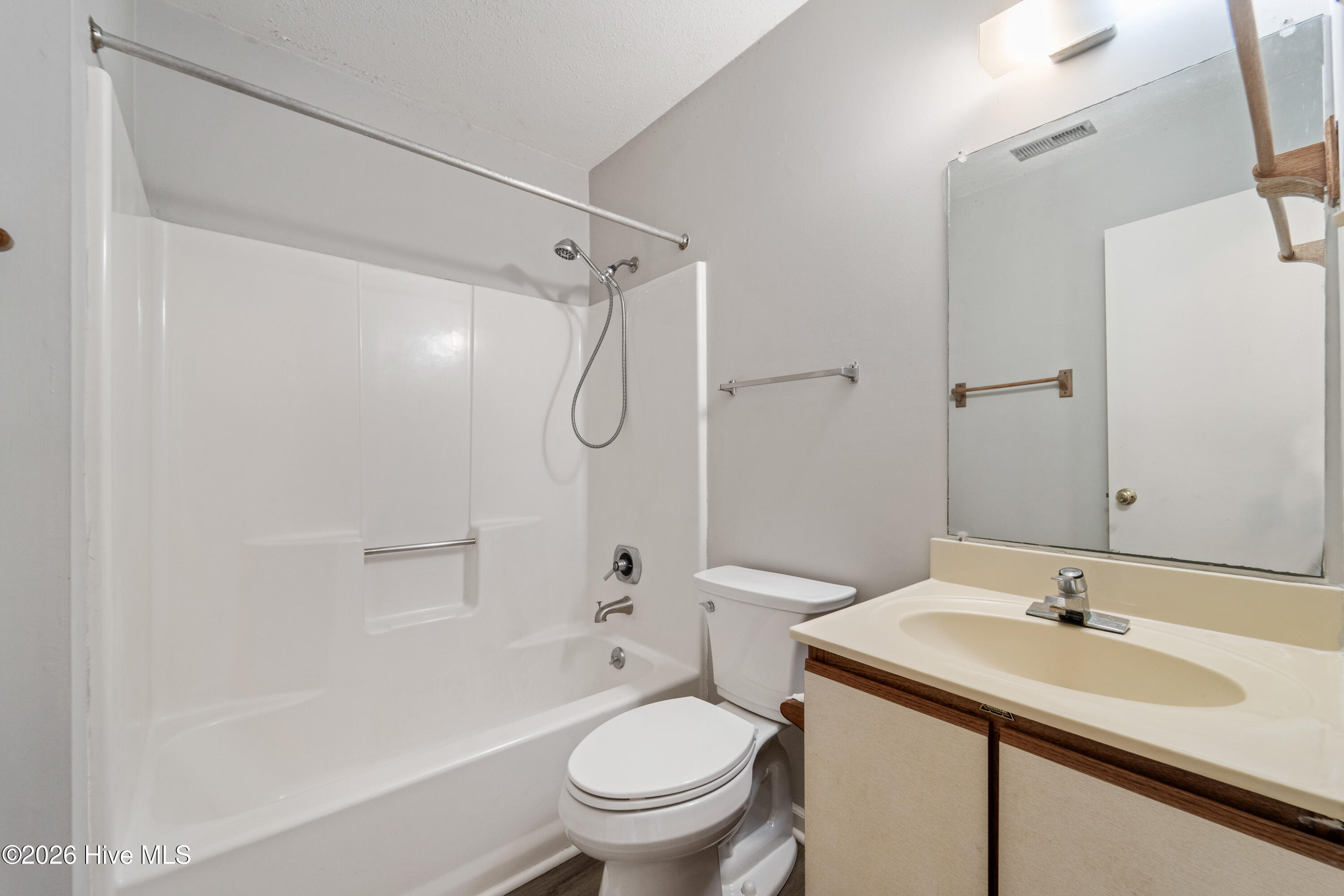 100543463 | Photo 14