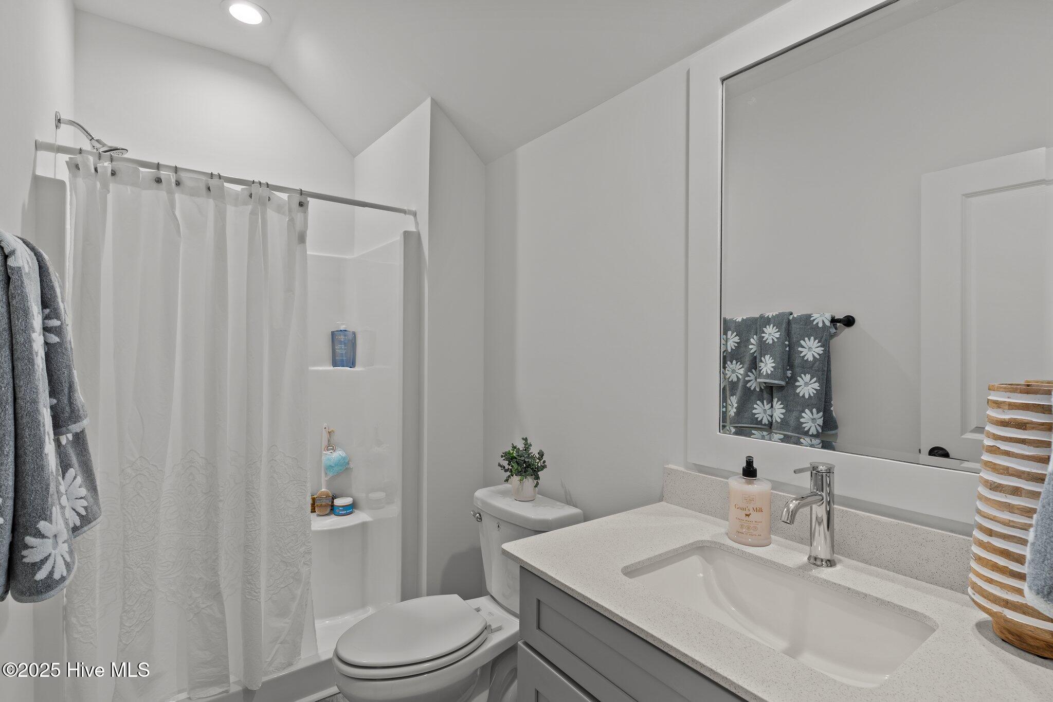 100484964 | Photo 29