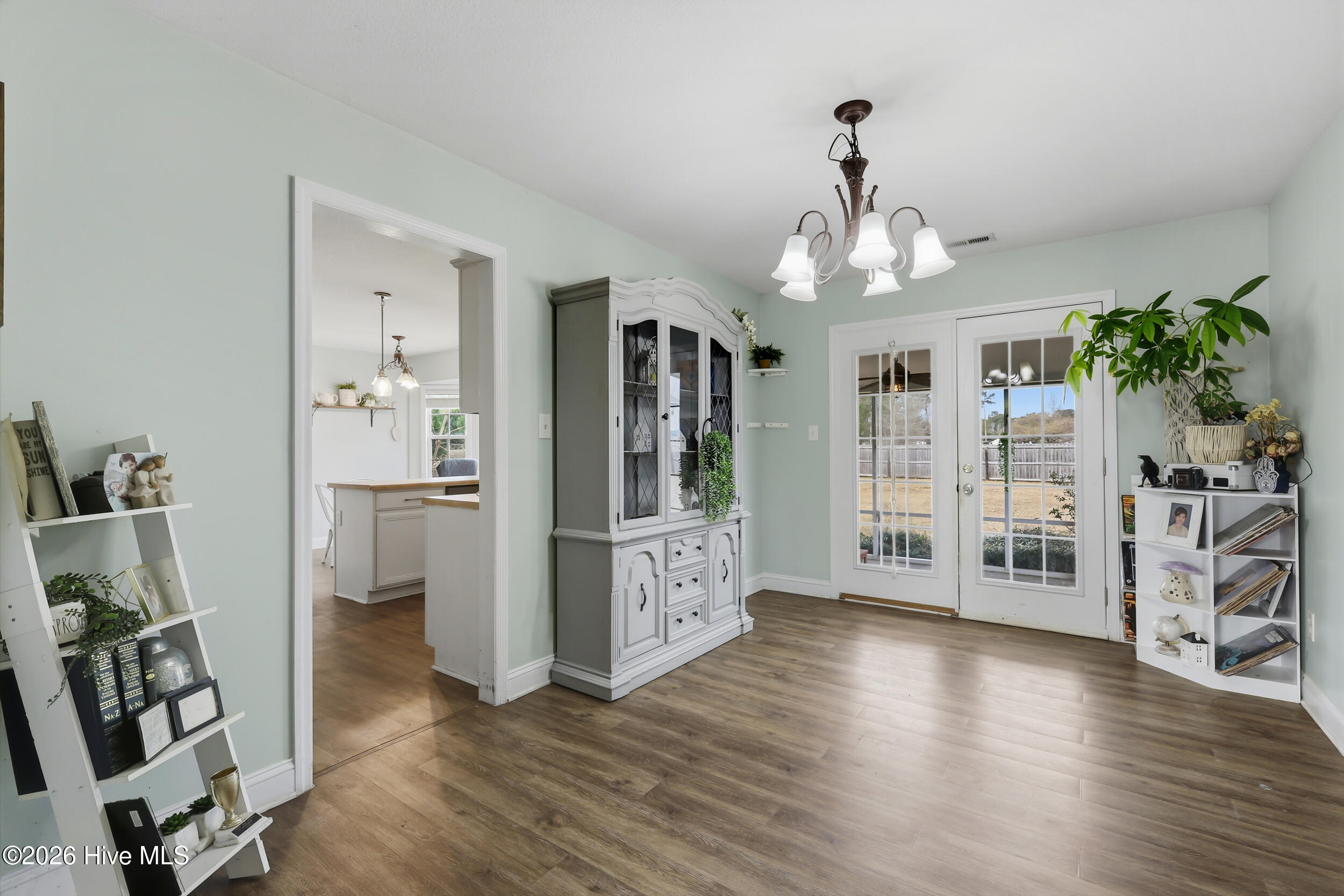 100551243 | Photo 12