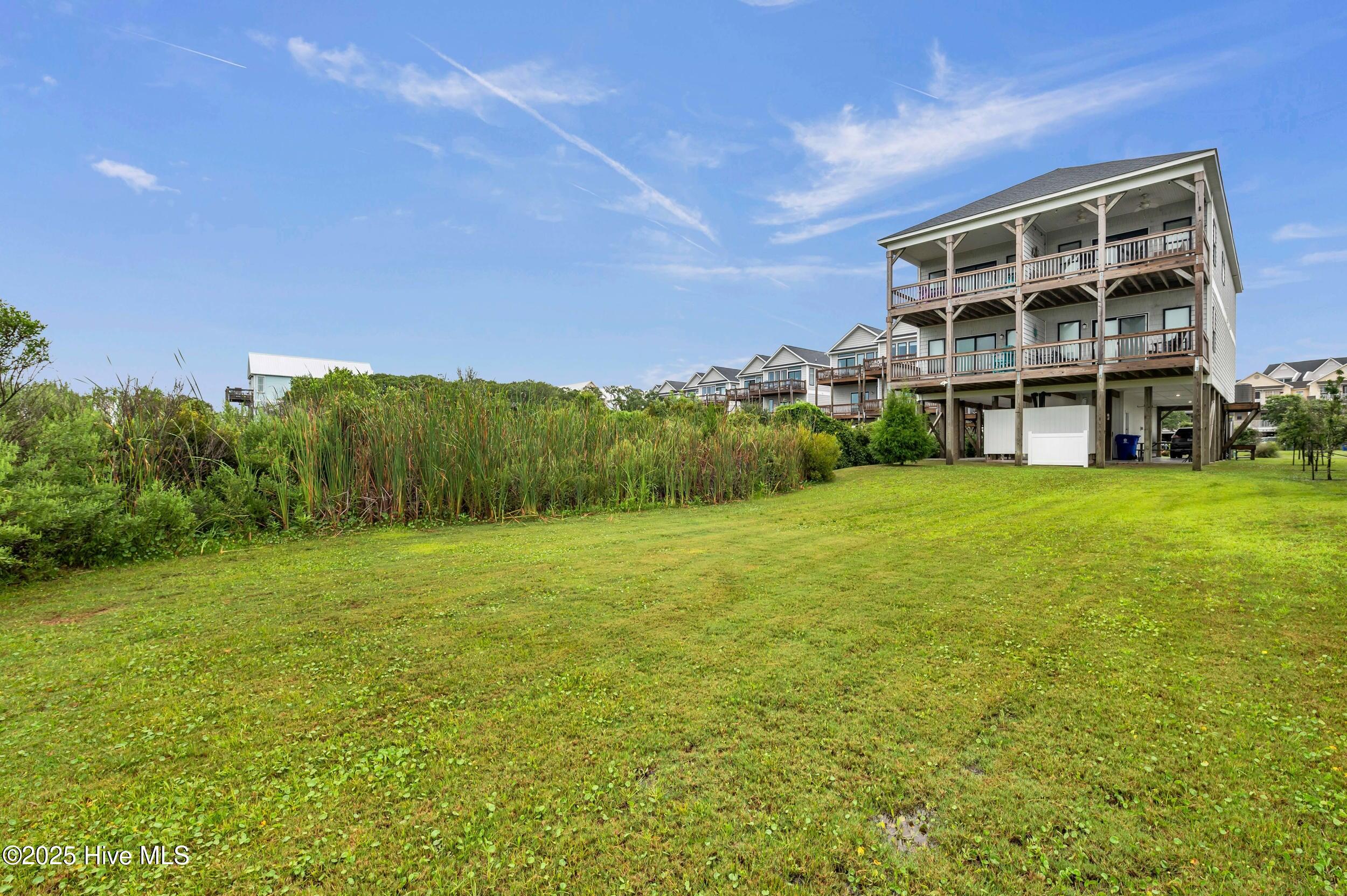 100524088 | Photo 35