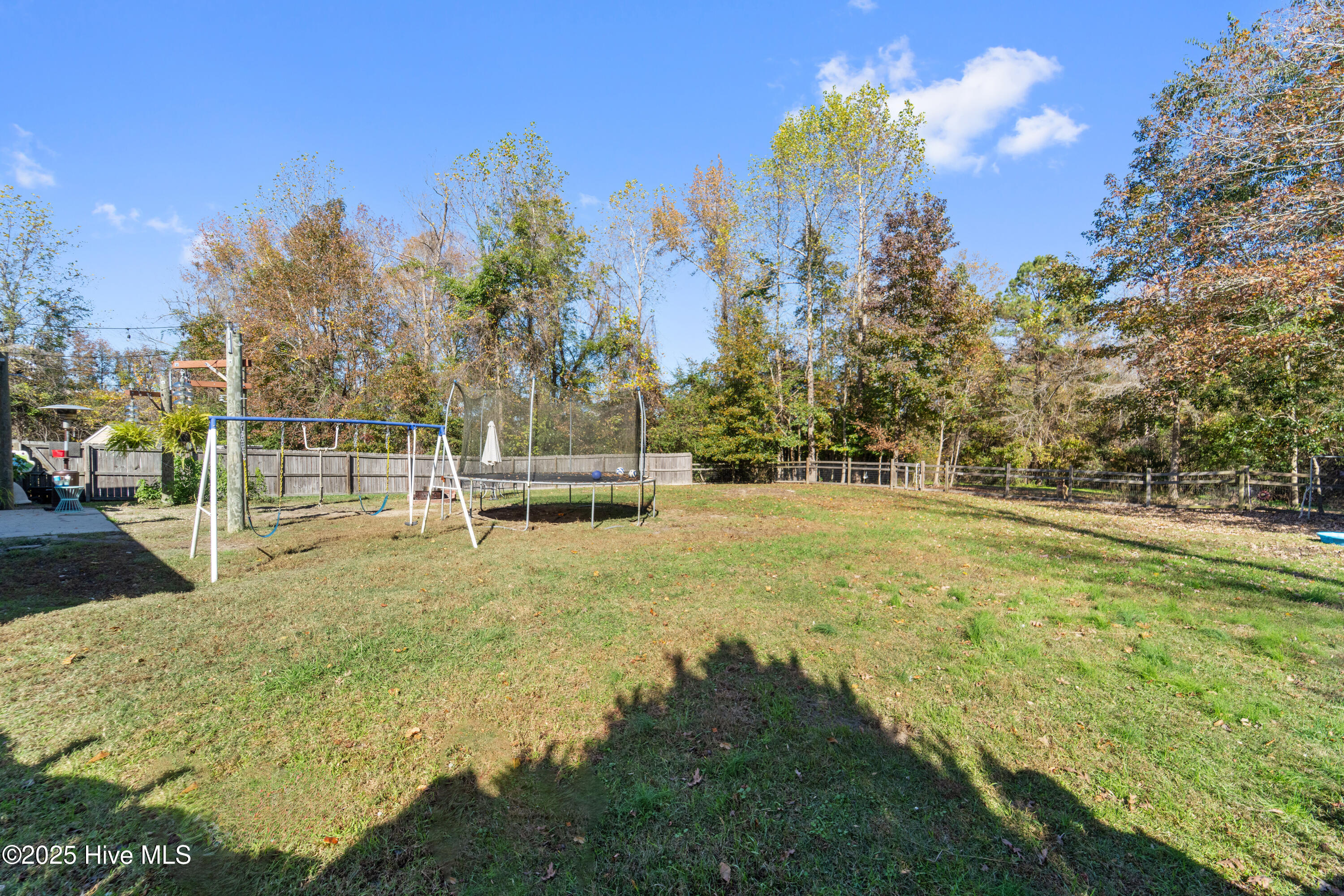 100542188 | Photo 37