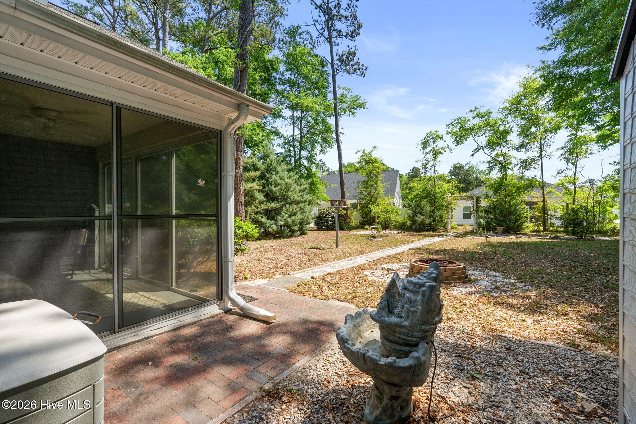 100568213 | Photo 36