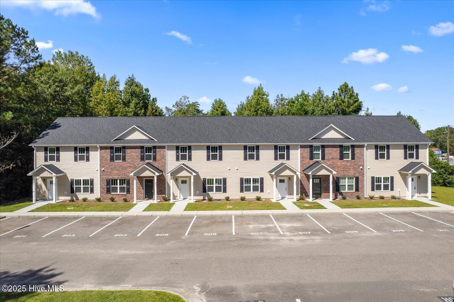 100510662 | Photo 28