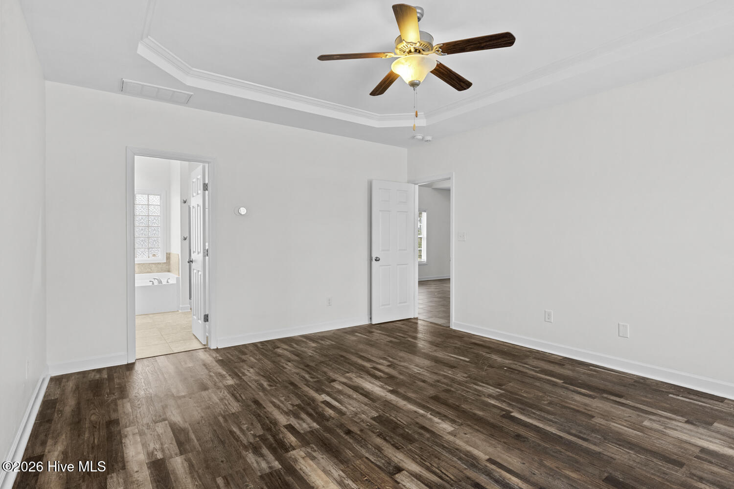 100553312 | Photo 24