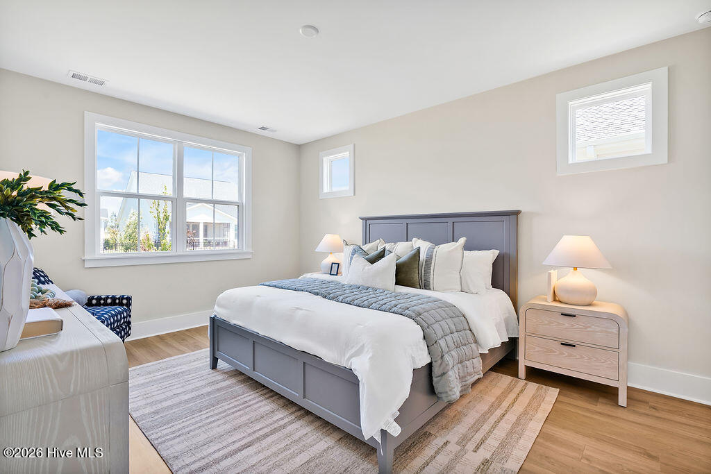 100561795 | Photo 17