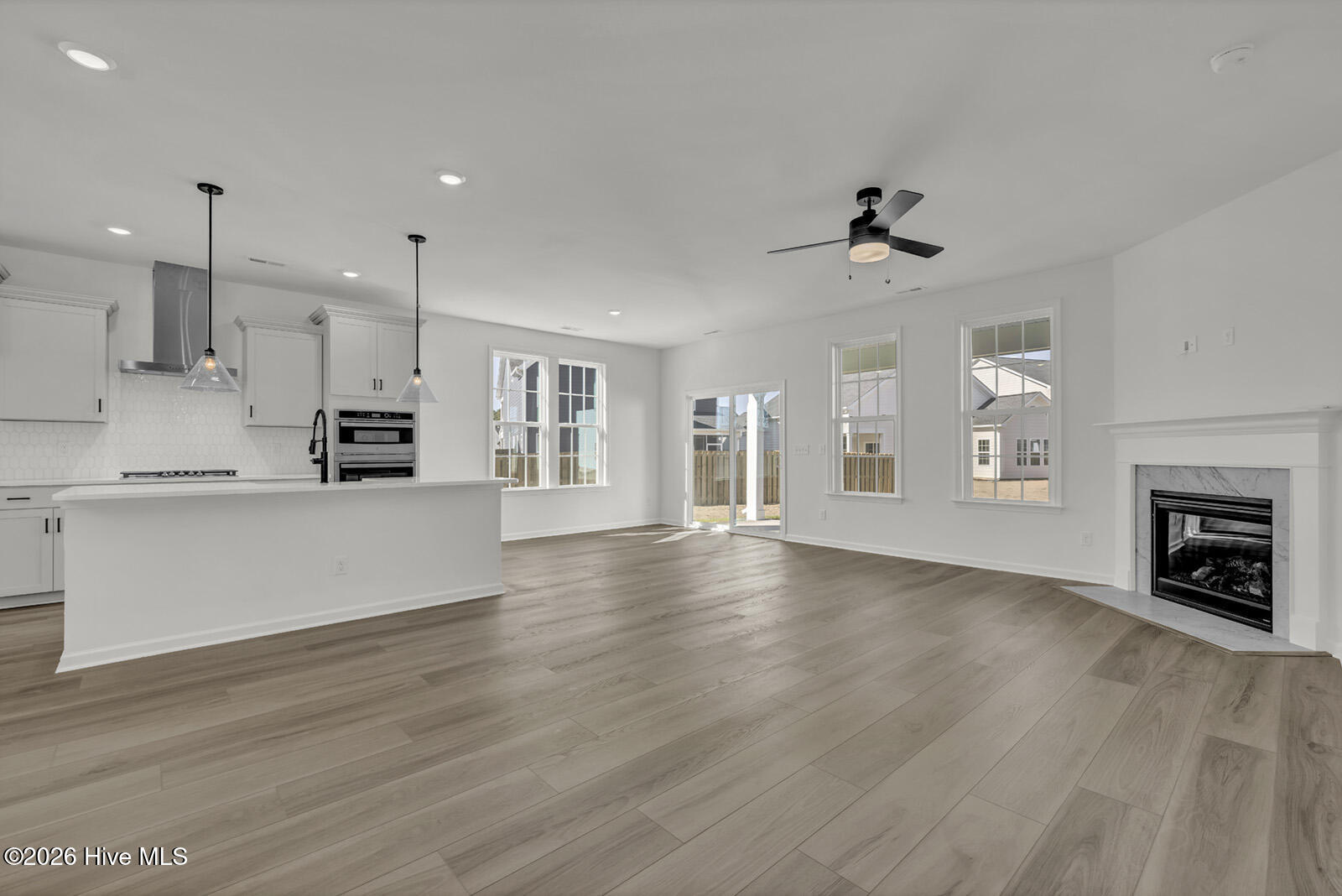 100531562 | Photo 13