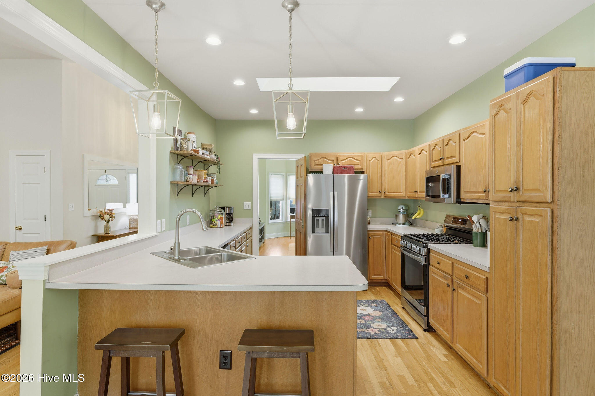 100565672 | Photo 19