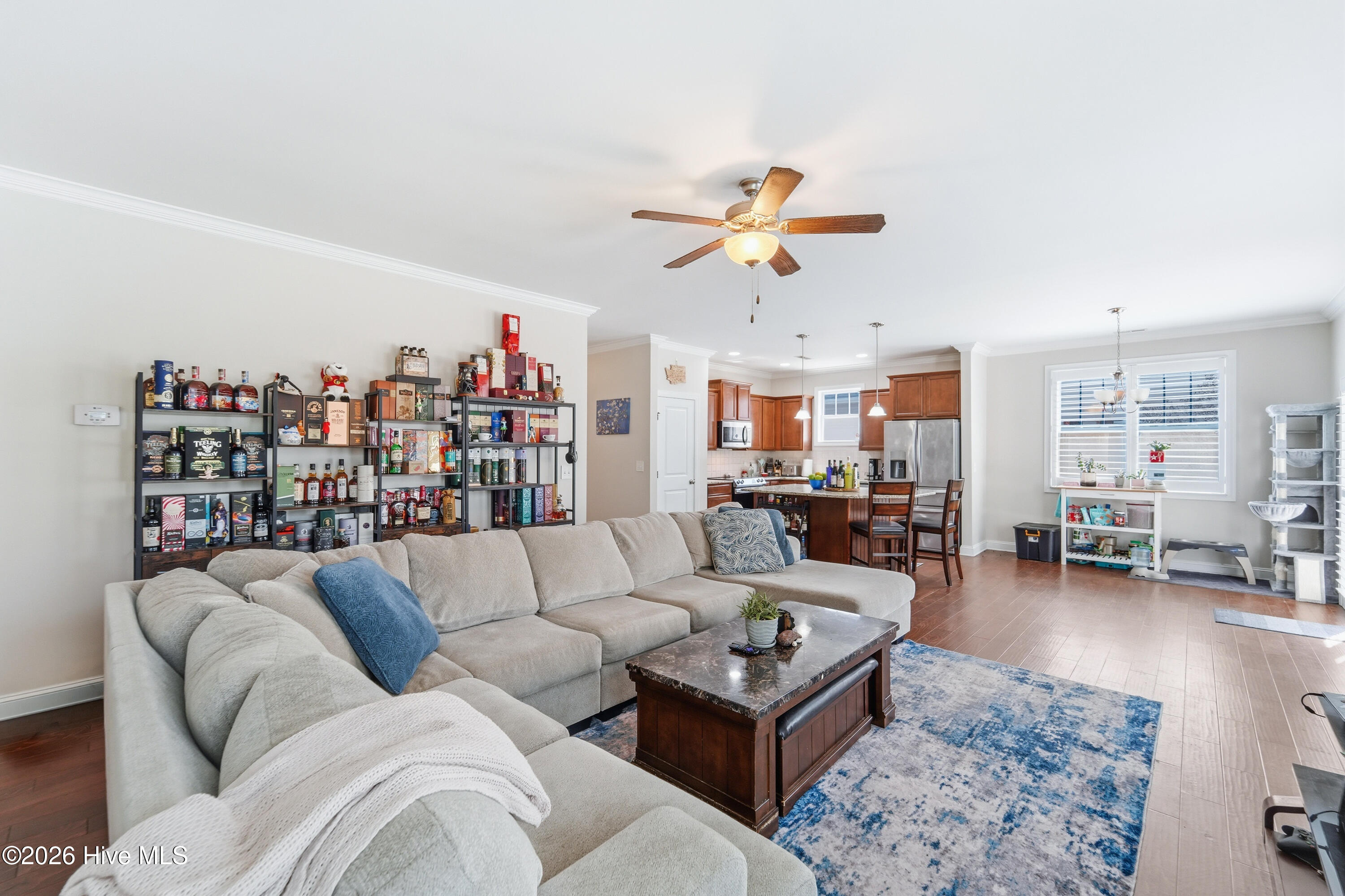 100562965 | Photo 48