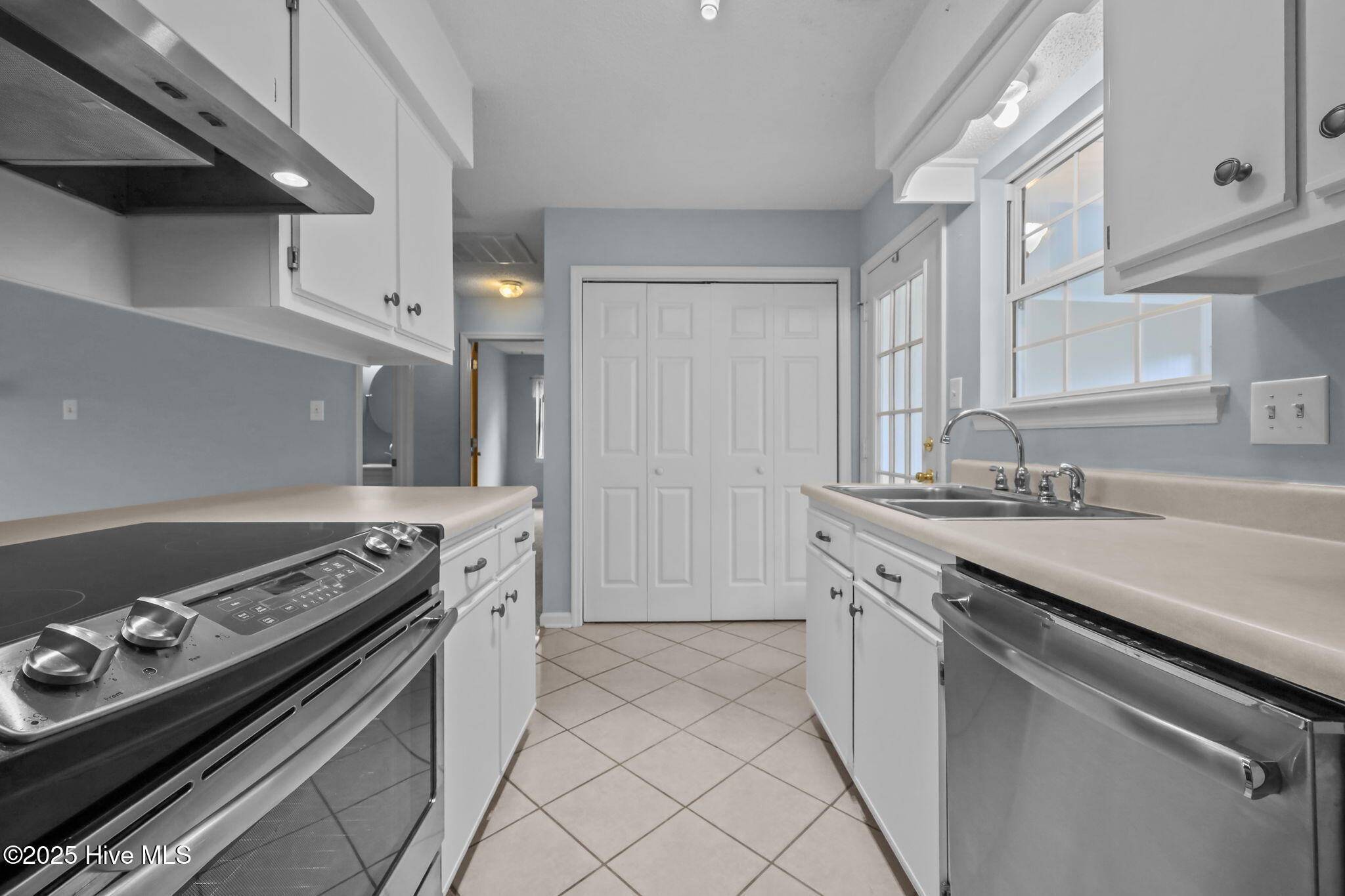513 Emily Loop, Jacksonville, NC 28540 – photo 19: 15-web-or-mls-513 Emily Loop 37
