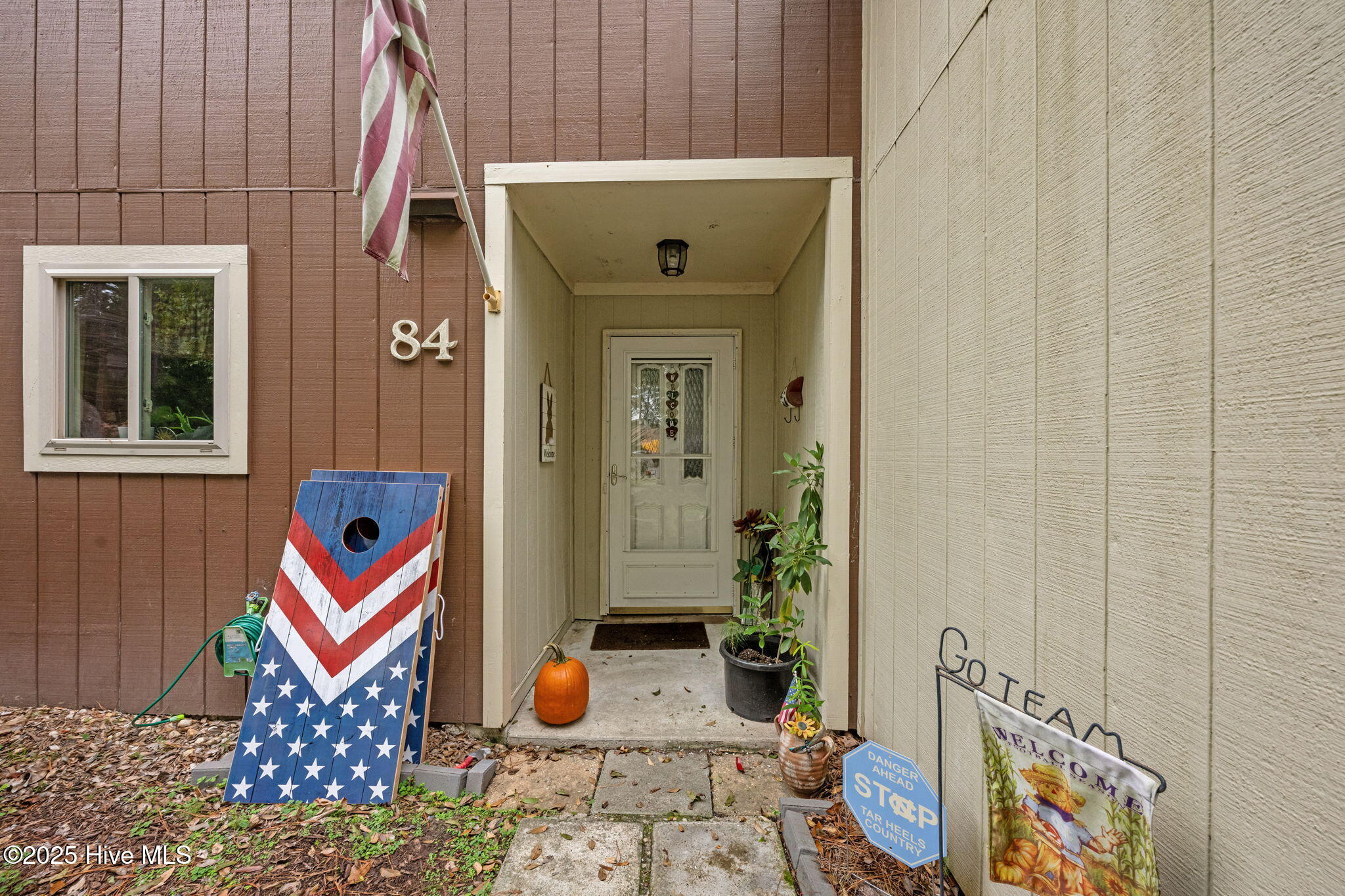 Homes for sale in New Bern, NC | 84 Quarterdeck Townes, New Bern, NC 28562 | MLS# 100536524