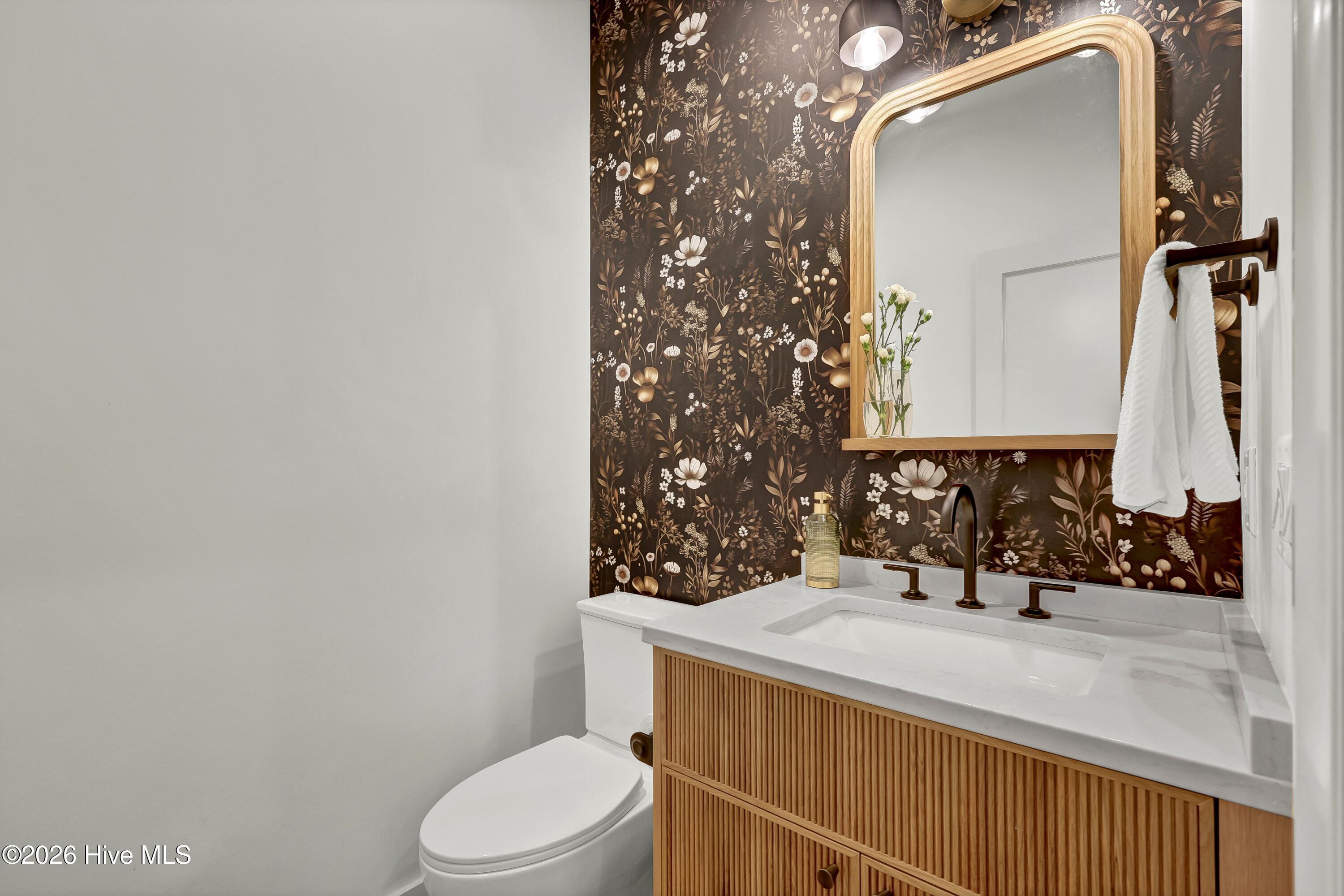 100565656 | Photo 20