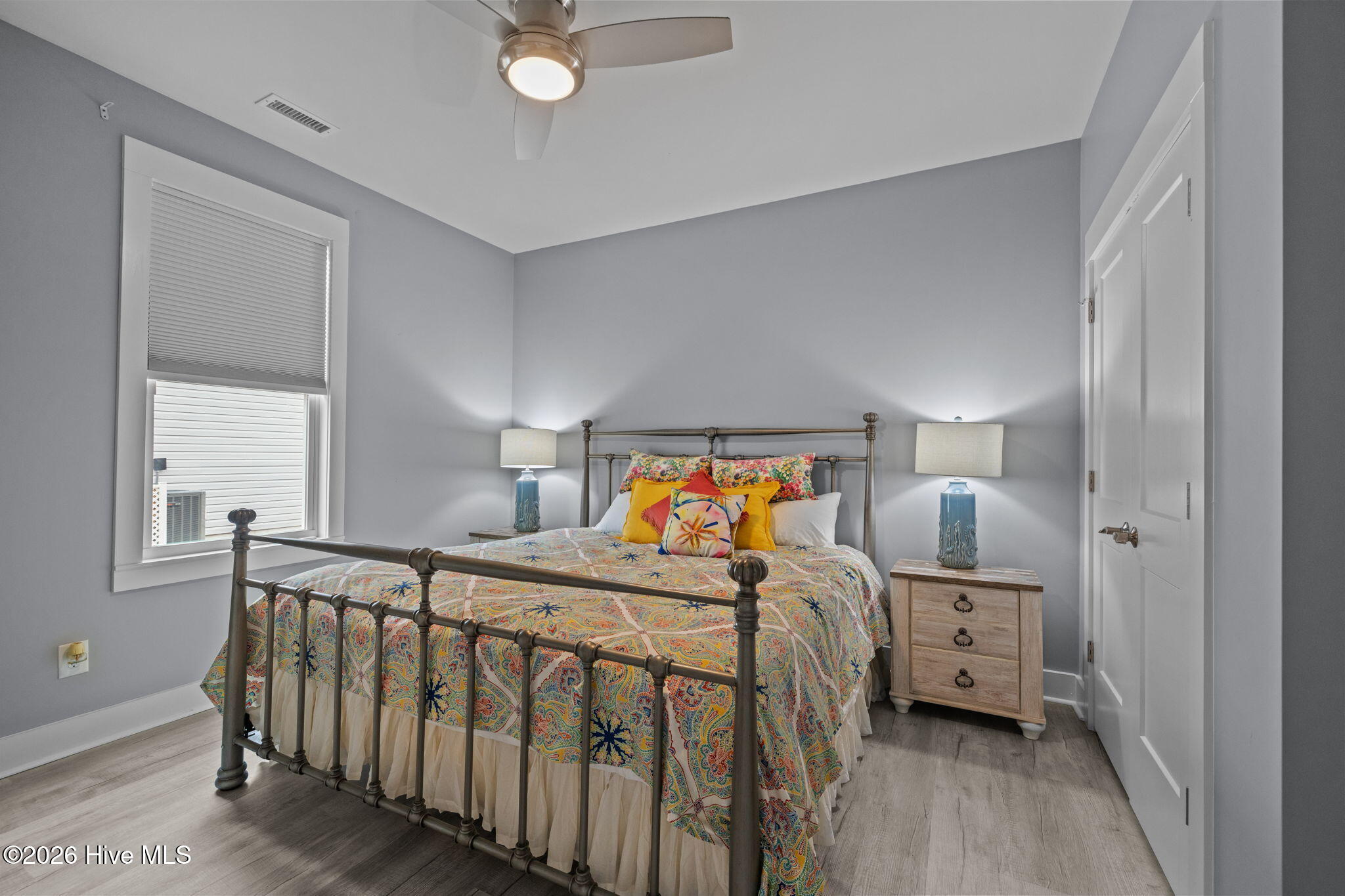 100549021 | Photo 11