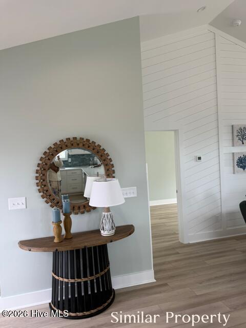 100552100 | Photo 22