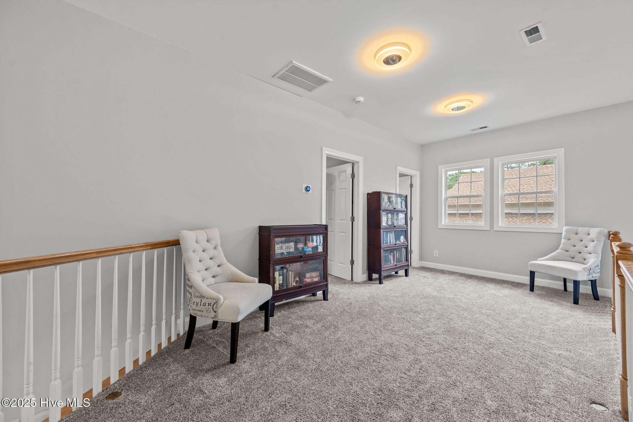 100524687 | Photo 35