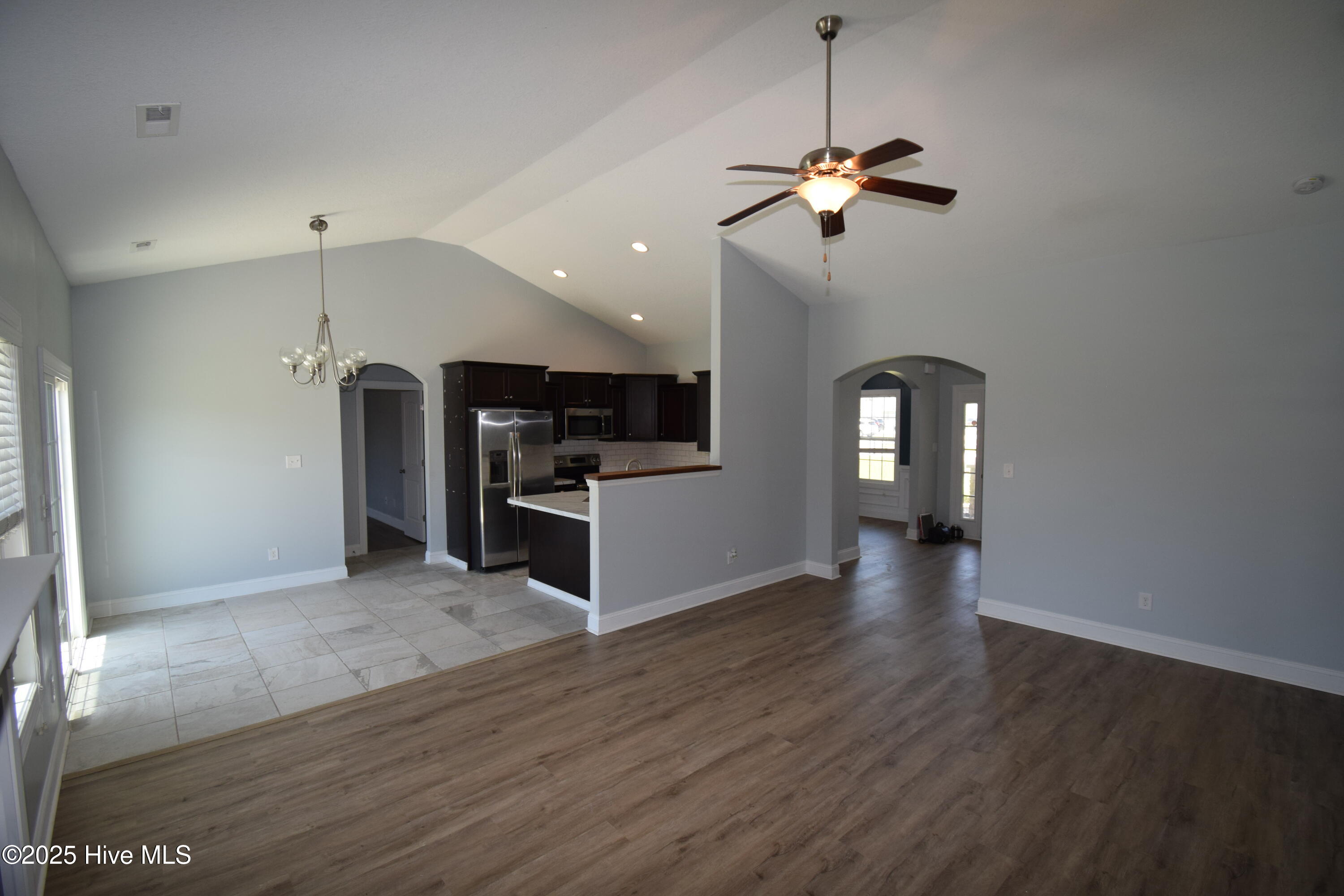 100515544 | Photo 12