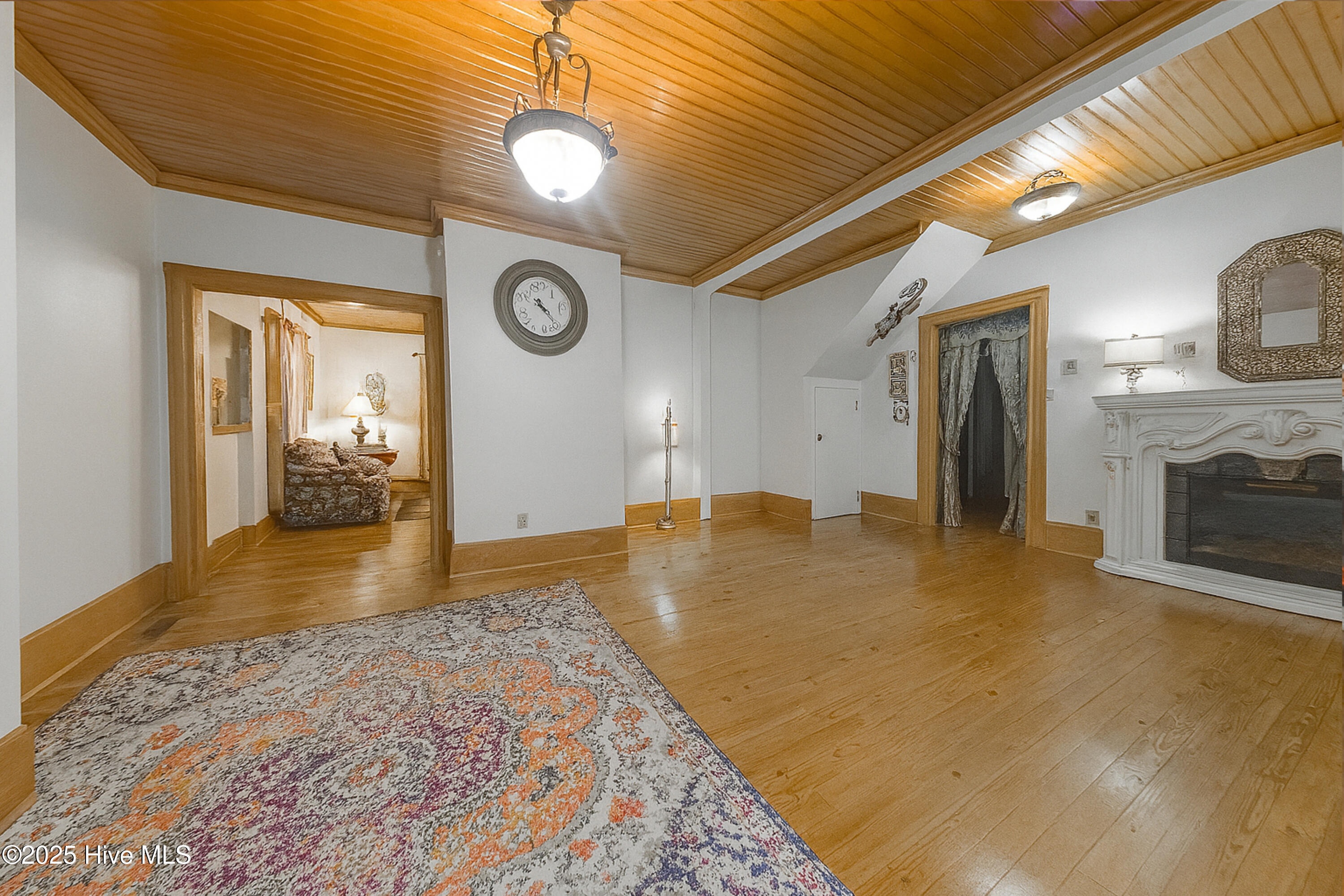 100474271 | Photo 21